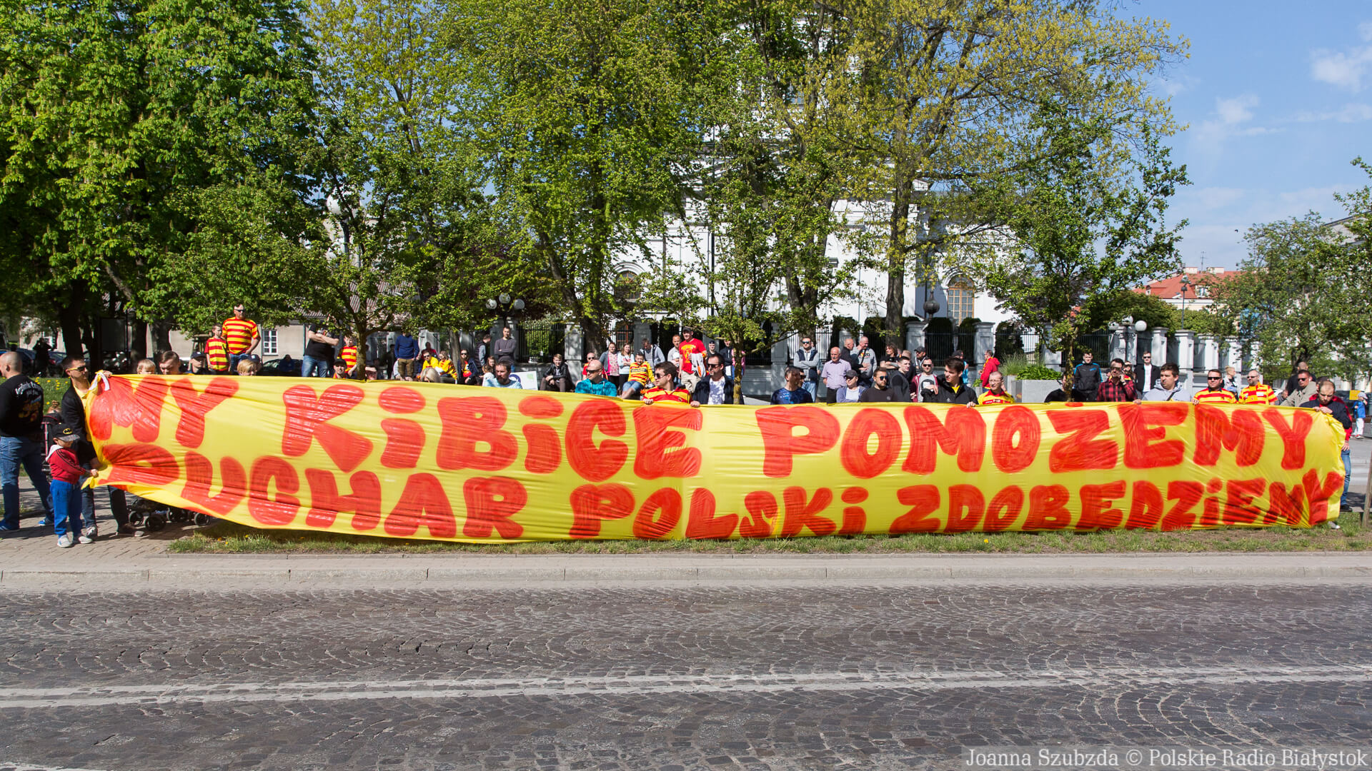 Piłkarzy Jagi wyjechali na finał Pucharu Polski - żegnało ich kilkuset kibiców [zdjęcia]