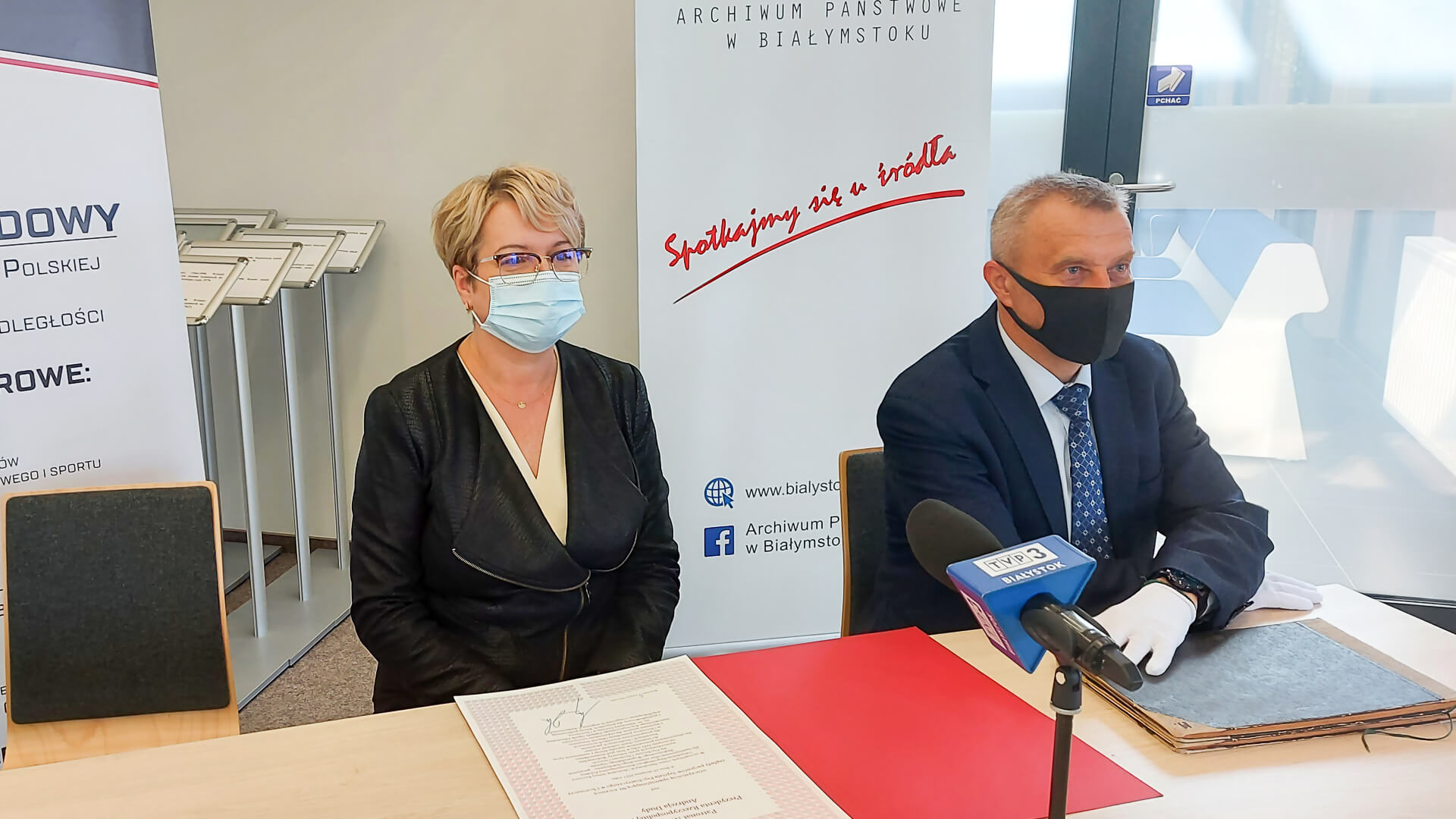 Archiwalne księgi pacjentów z Choroszczy trafiły do Archiwum Państwowego w Białymstoku