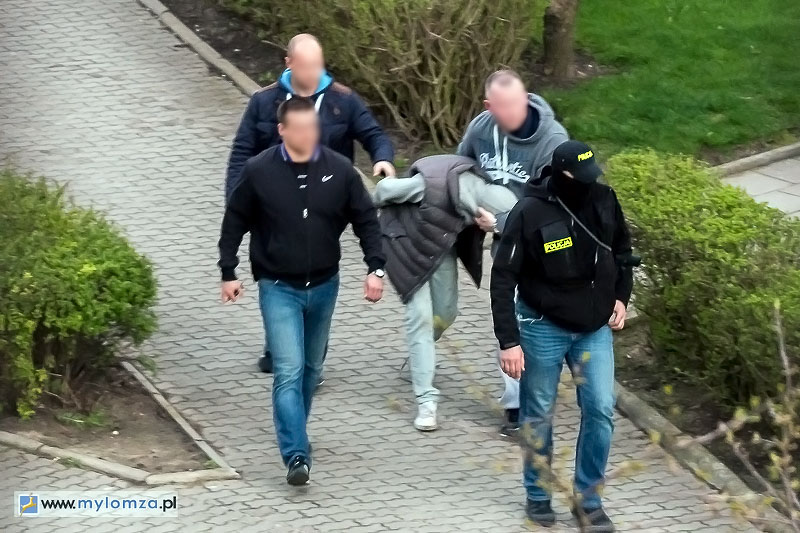 Łomża:  Handlarze narkotyków złapani na gorącym uczynku [zdjęcia]