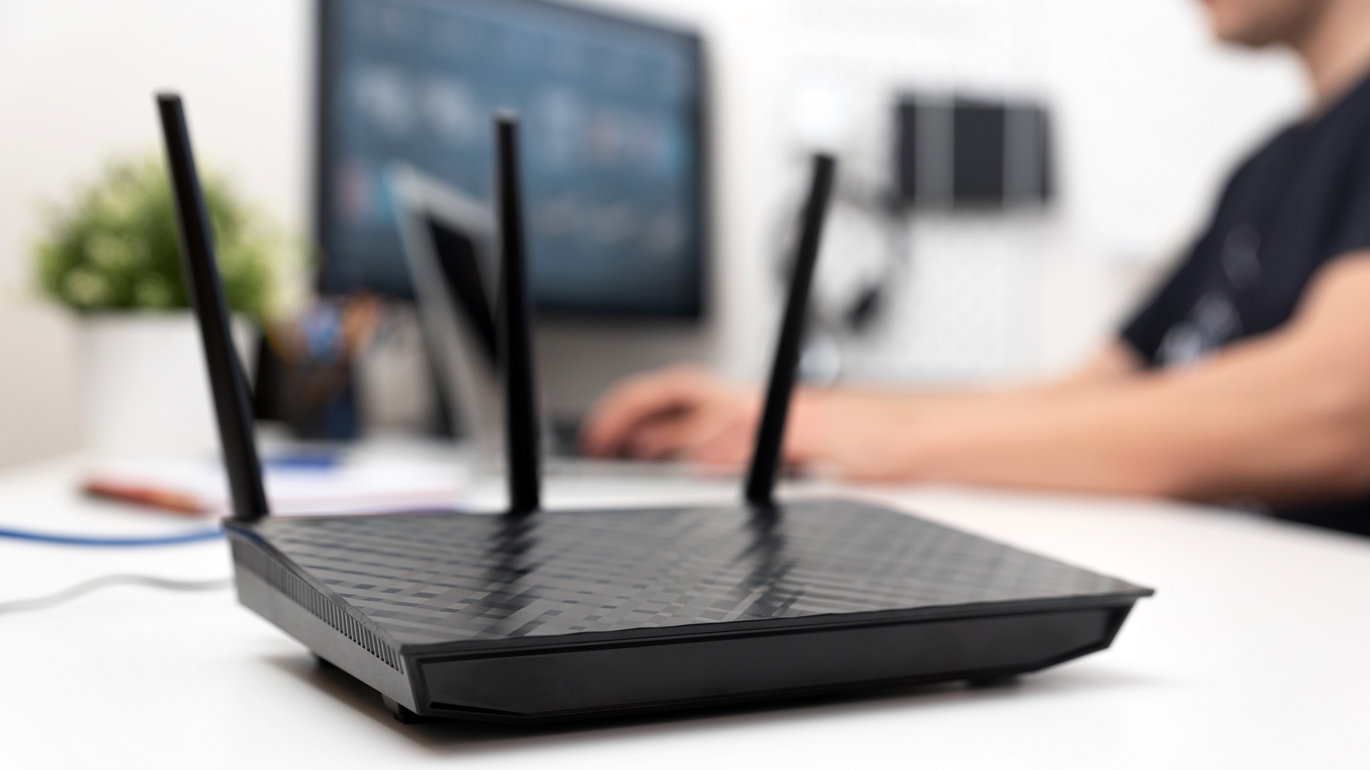 Przez koronawirusa rosną niezapłacone rachunki za internet i telefon