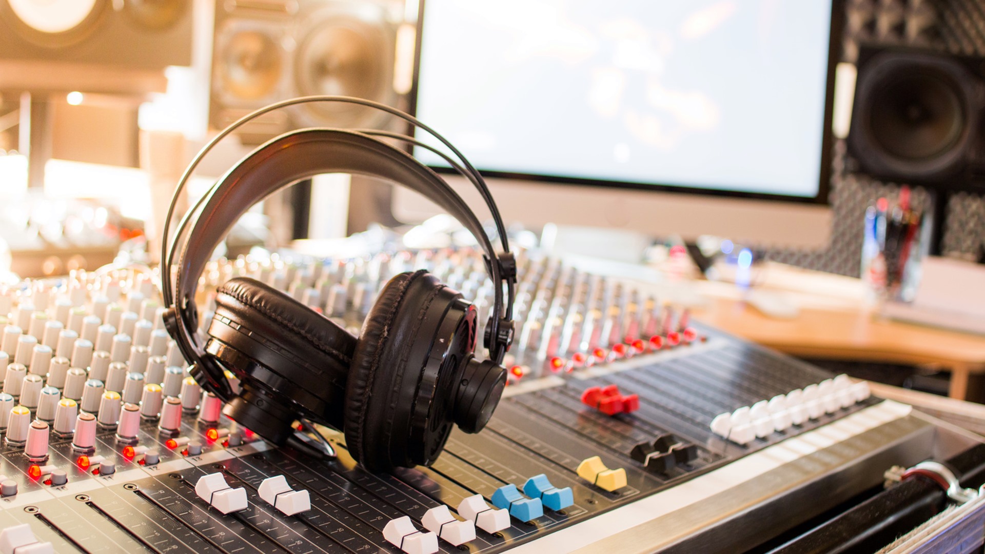 Technologia DAB+ - cyfrowa przyszłość radia