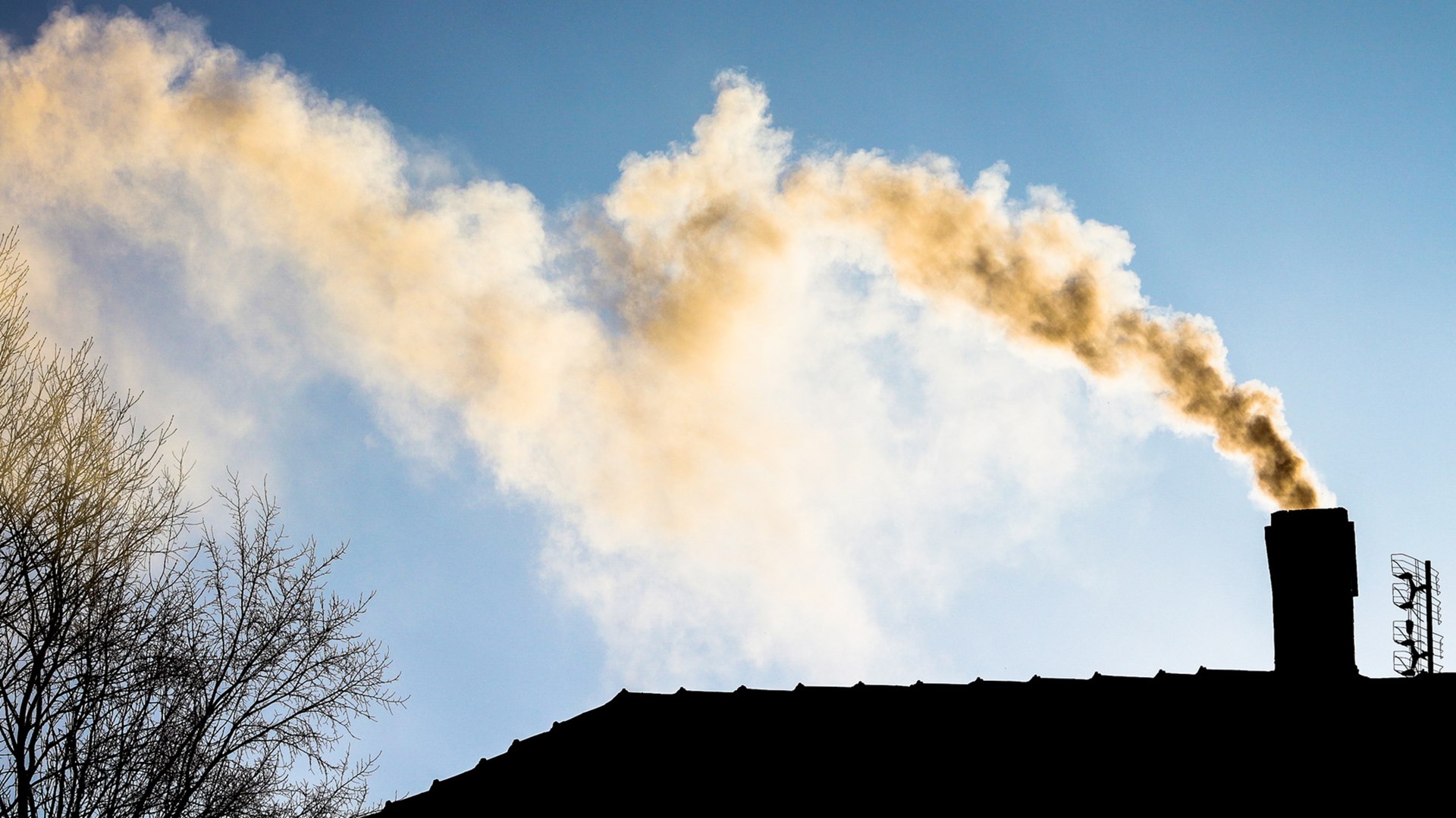 Smog ma się dobrze - felieton Michała Buraczewskiego