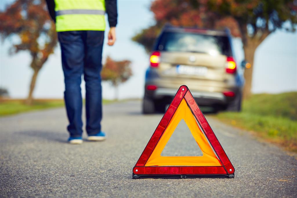 Wypadek pod Suwałkami. Dwie osoby trafiły do szpitala