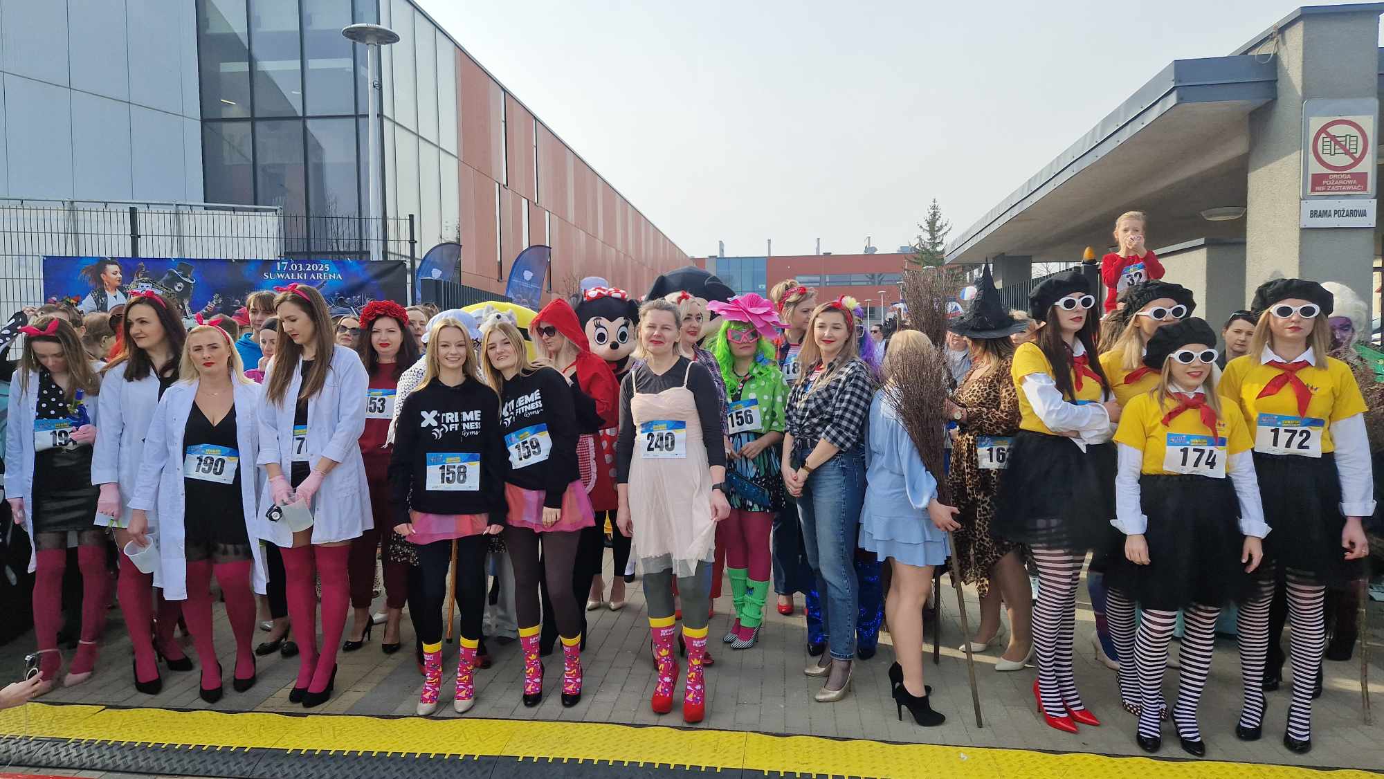 Panie biegły w szpilkach, a panowie z jajkiem - to już dziesiąta edycja Miss Run