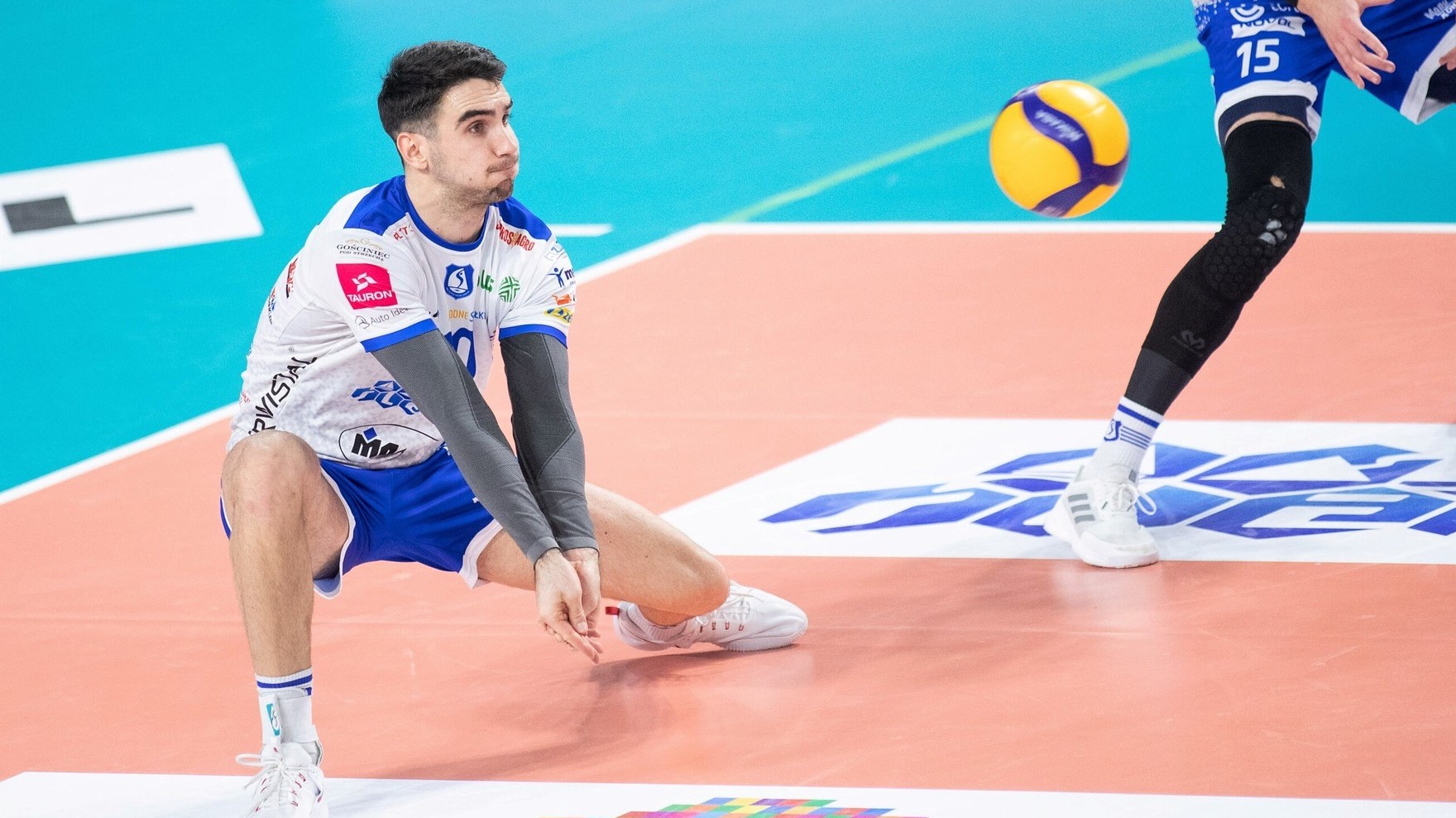 Cztery ostatnie mecze w PlusLidze Ślepsk Malow przegrał. Czy  suwalscy siatkarze przerwą tę passę?