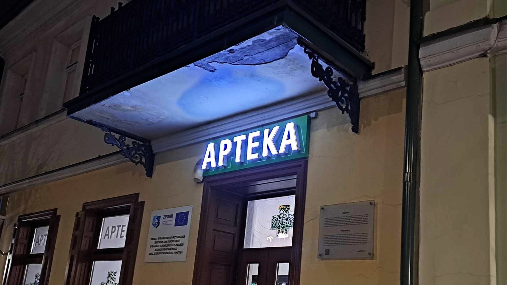 Ukradł pieniądze z apteki, ale na miejscu zostawił rower. Zuchwała kradzież 37-latka w Suwałkach