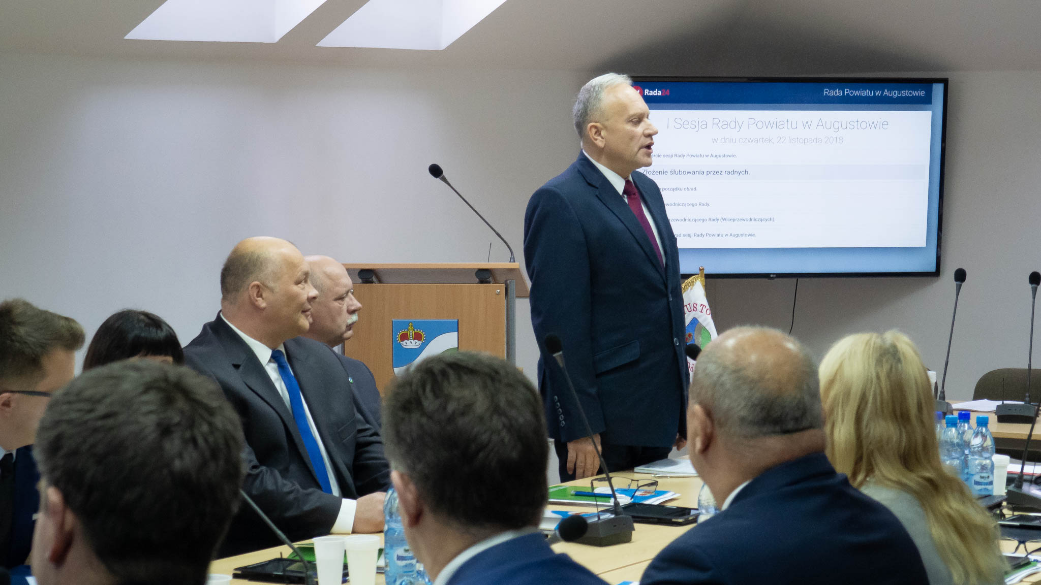Odbyła się pierwsza sesja rady powiatu augustowskiego - nie obyło się bez niespodzianek