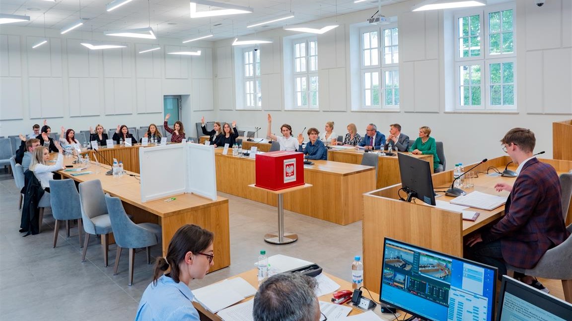 Po raz pierwszy w historii Augustowa ukonstytuowała się młodzieżowa rada miejska