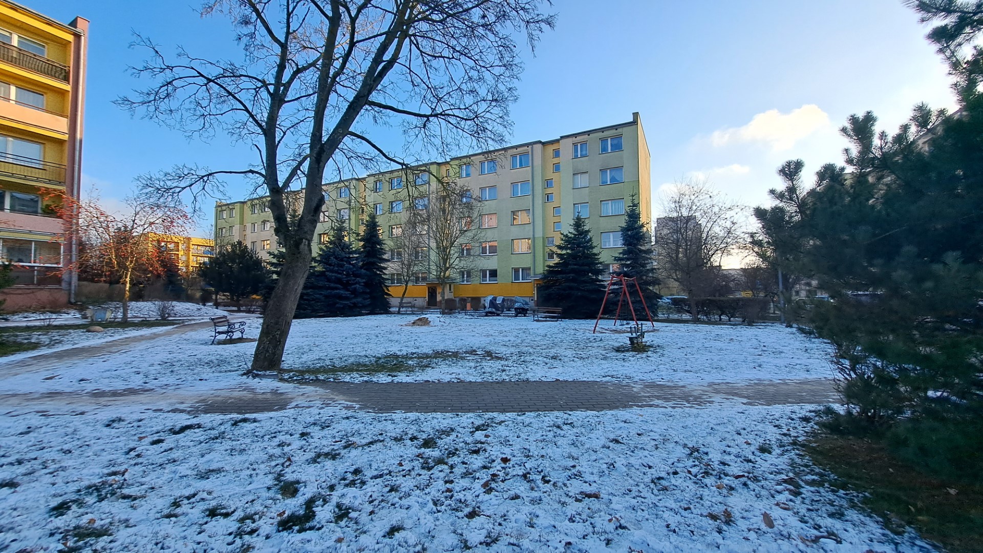 Czy zamiast placu zabaw powstanie parking?