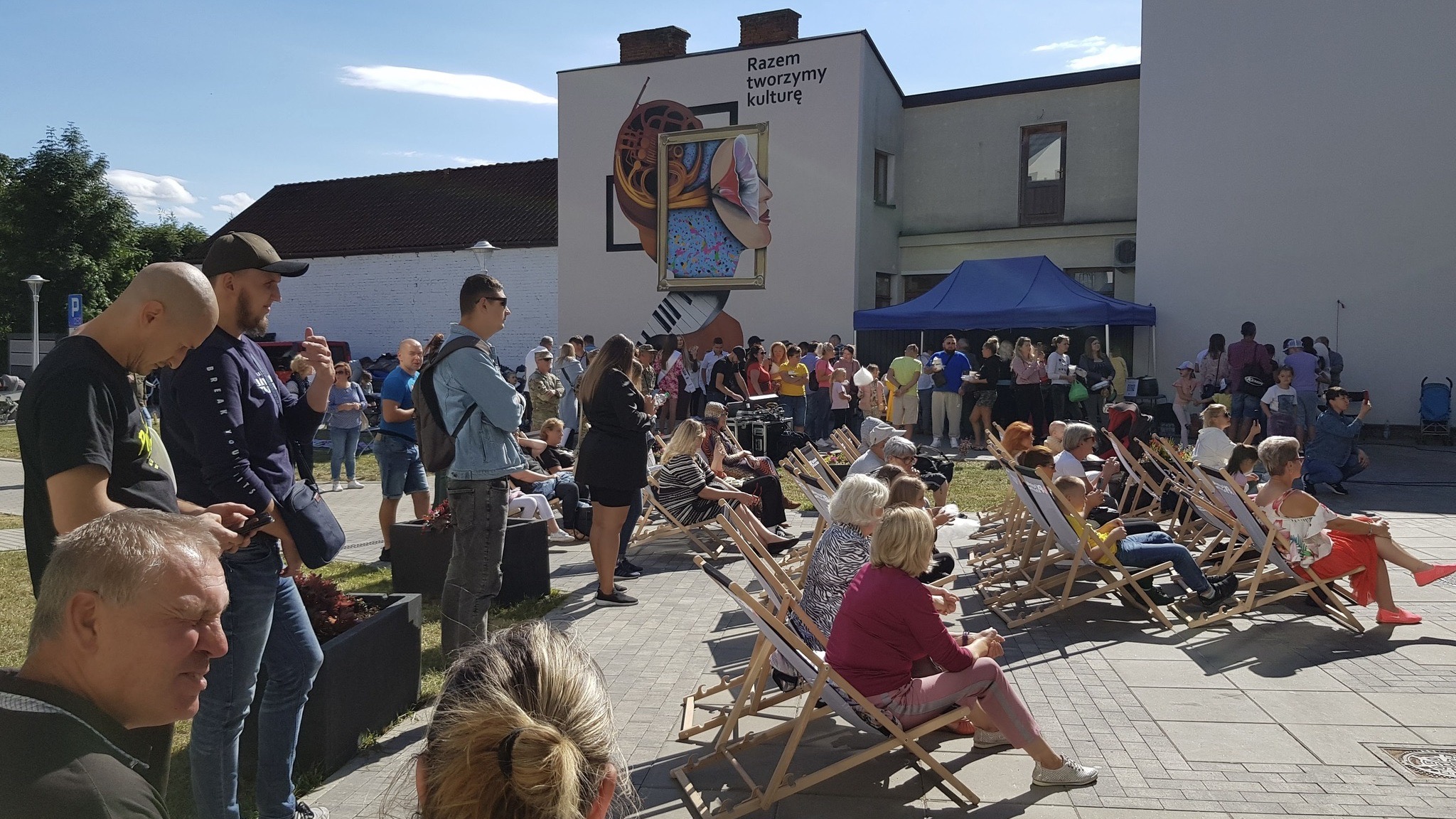 Czy Augustowskie Placówki Kultury powinny organizować wspólne imprezy z organizacjami politycznymi?