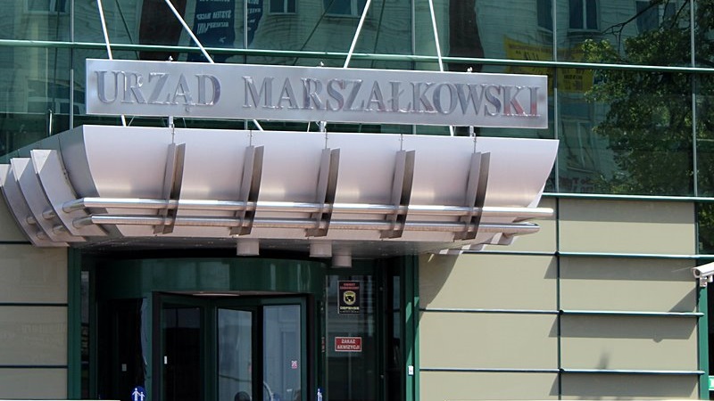 Trudno rozstać się z władzą. Felieton Tomasza Kubaszewskiego