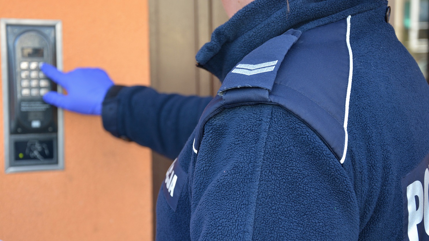 Augustowska policja apeluje o zamykanie drzwi na klucz nawet wtedy, gdy wewnątrz domu ktoś przebywa
