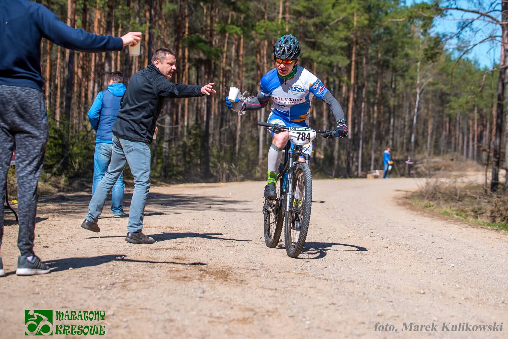 Co jedzą i piją kolarze podczas wyścigów w Maratonach Kresowych?