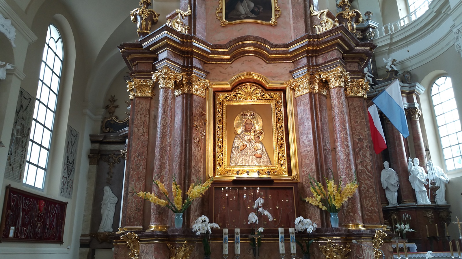 Sanktuarium Maryjne w Różanymstoku