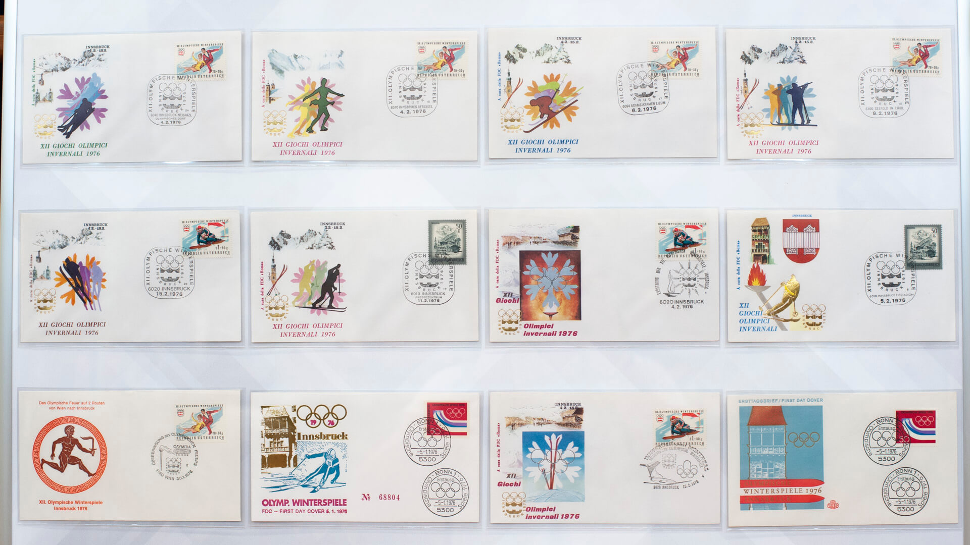 Wystawa kopert olimpijskich, czyli historia 33 igrzysk do obejrzenia w SP 32 [zdjęcia]