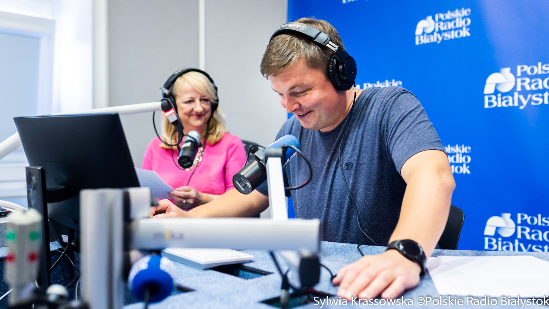 "Nad Niemnem" w interpretacjach naszych dziennikarzy, czyli Narodowe Czytanie 2023 w Polskim Radiu Białystok [zdjęcia]