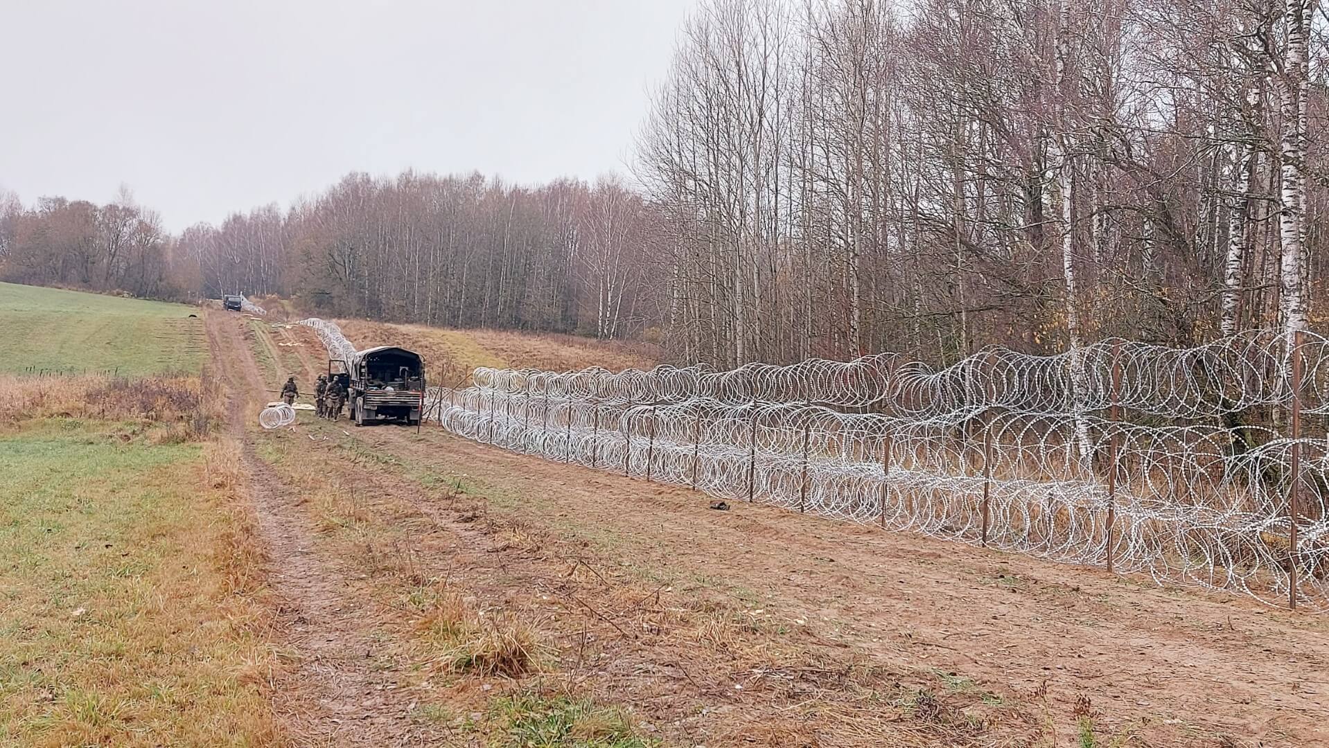 W sąsiedztwie trójstyku granic w gminie Wiżajny rozpoczęła się budowa tymczasowej zapory