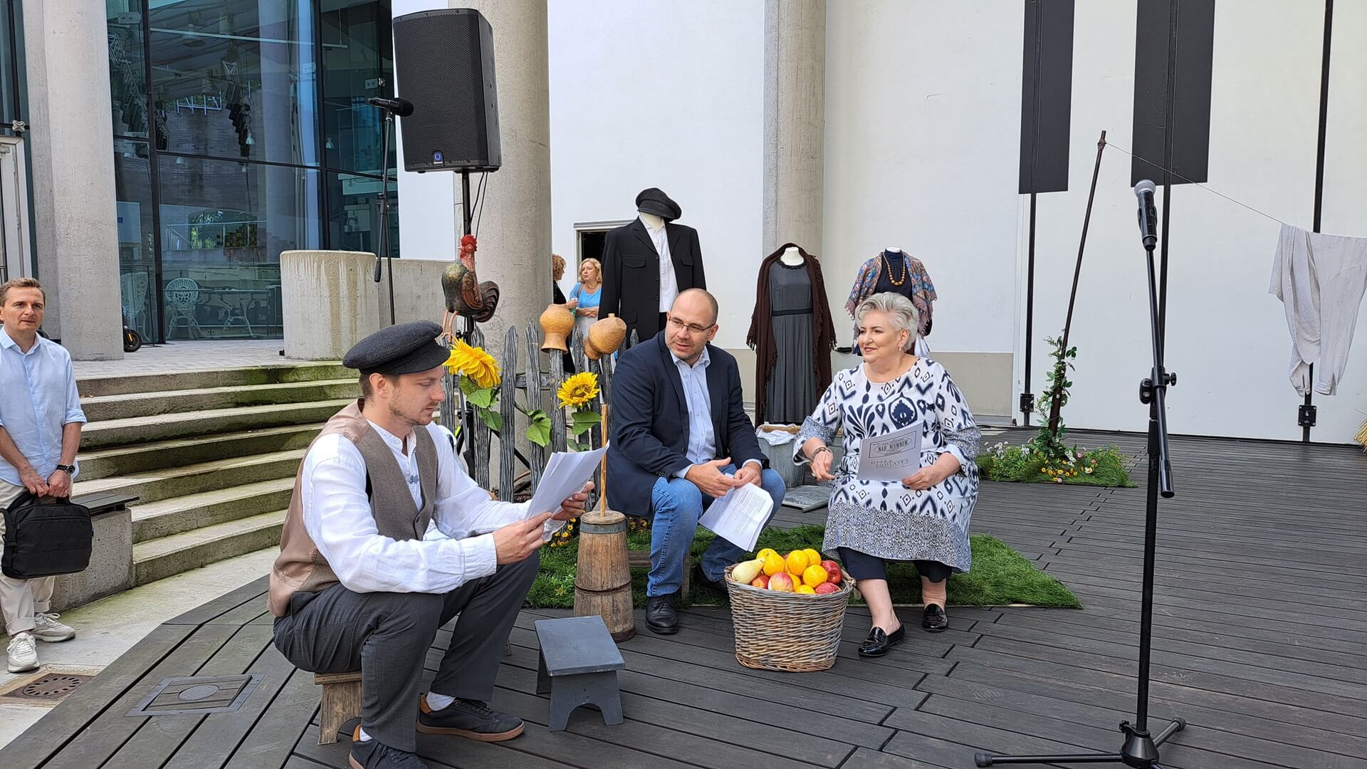 Fragmenty "Nad Niemnem" wybrzmią w amfiteatrze Opery i Filharmonii Podlaskiej w ramach Narodowego Czytania 2023