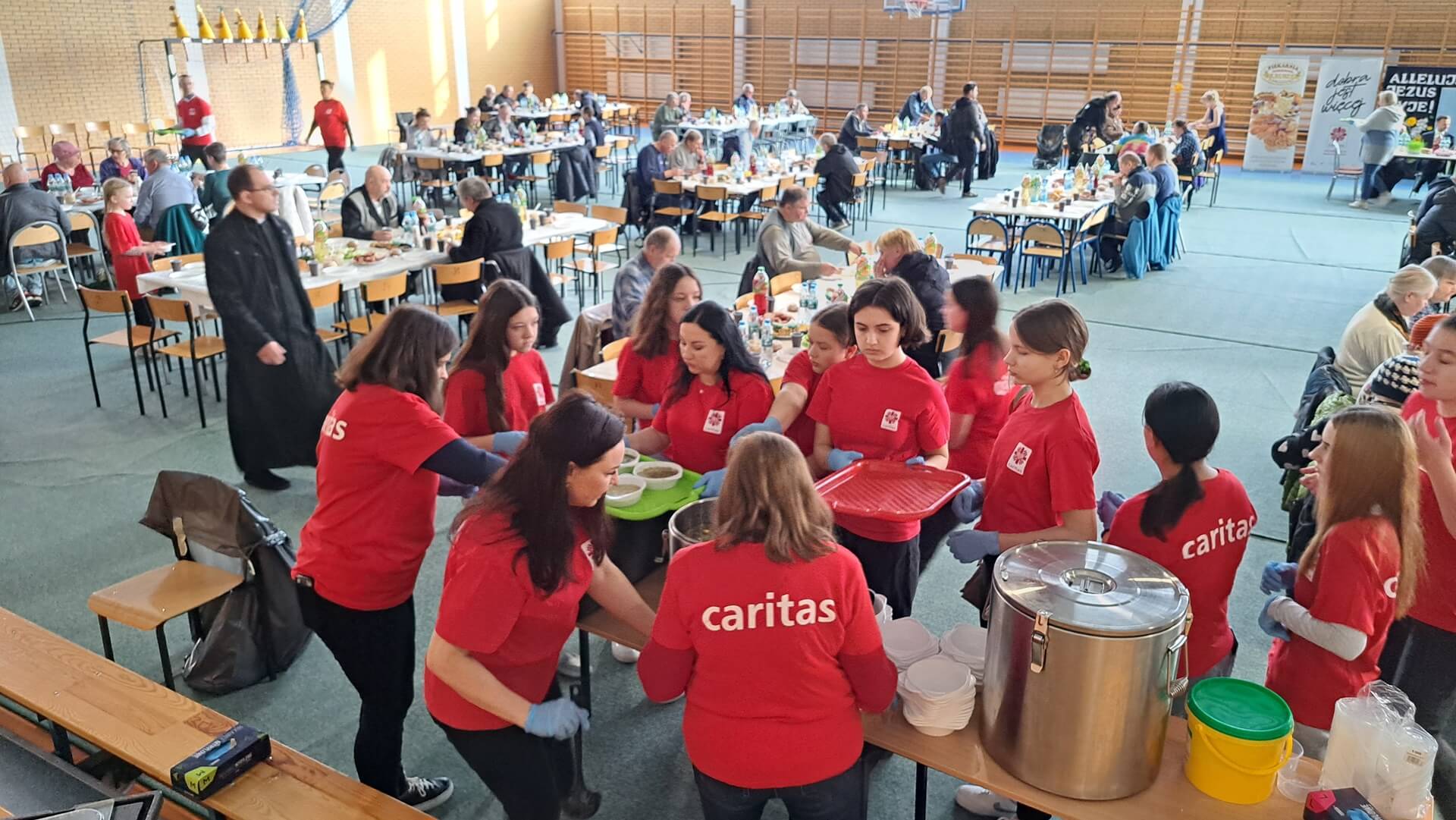 Śniadanie wielkanocne dla najbardziej potrzebujących. Zasiądzie ok. 500 osób