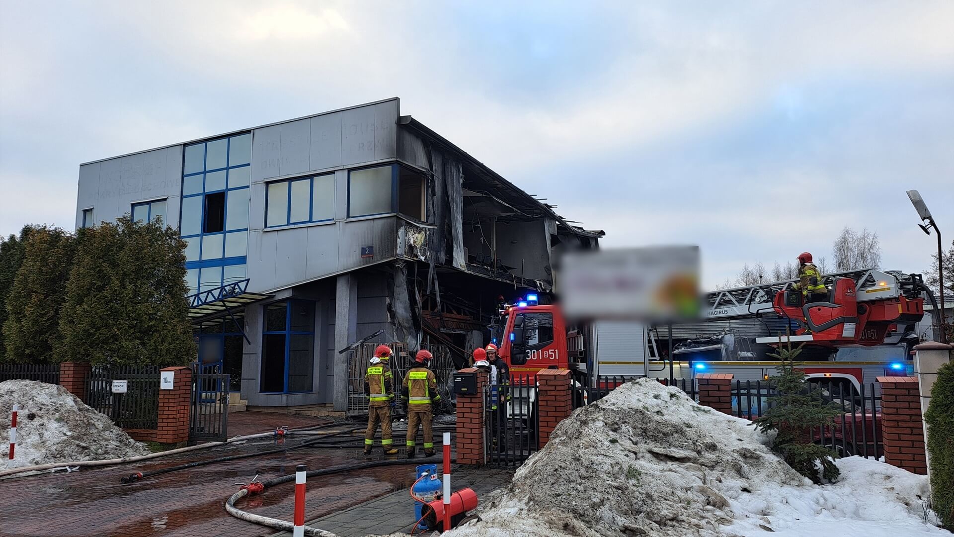 Pożar budynku przy Szosie Baranowickiej w Zaściankach