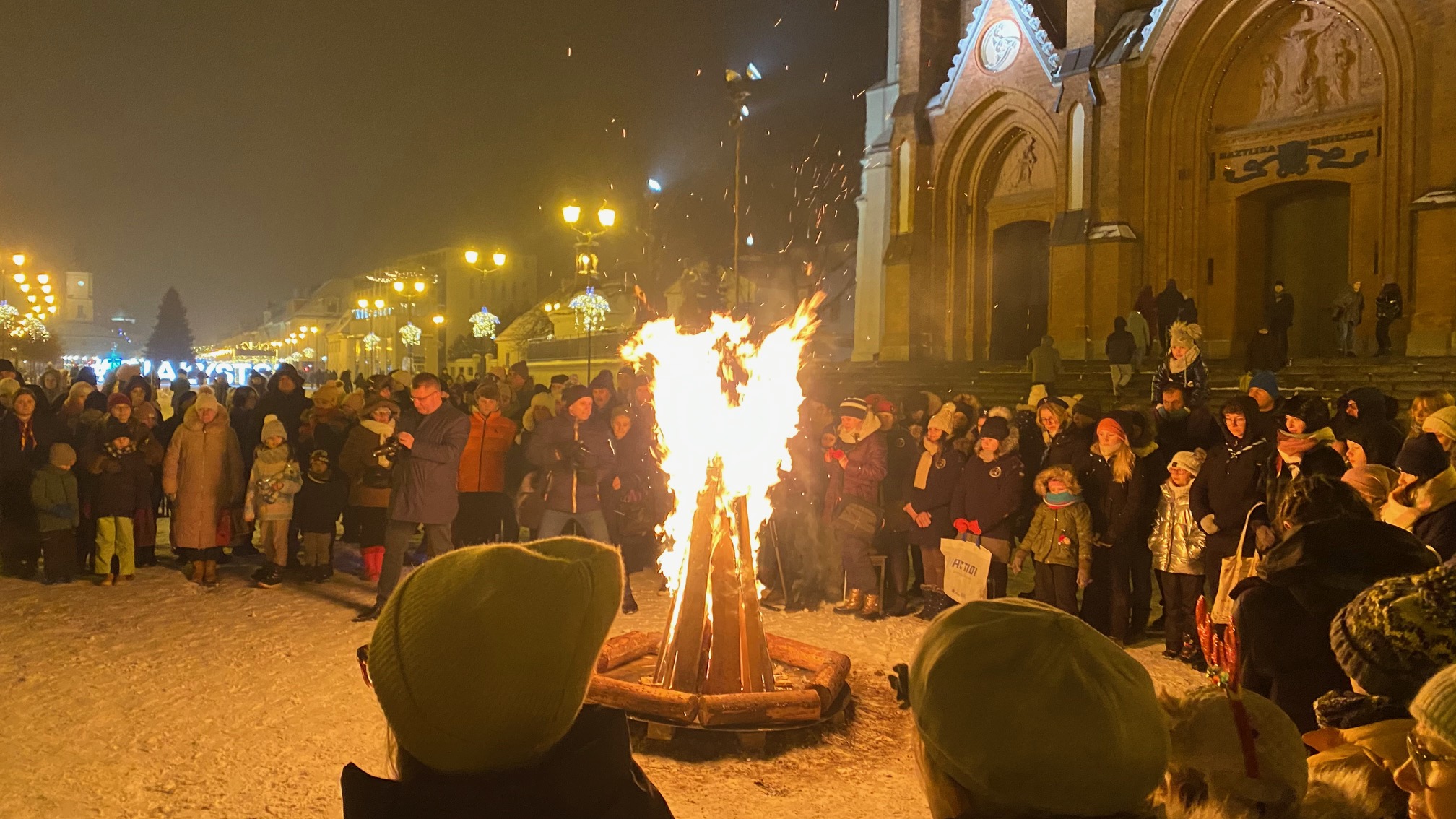Białostoczanie zabrali do domów Betlejemskie Światło Pokoju