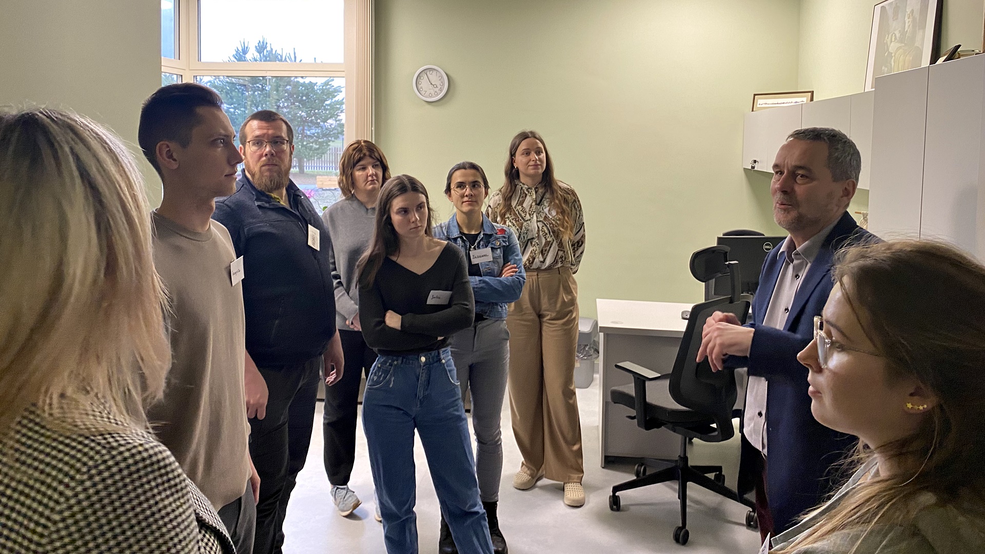 Studenci medycyny uczą się w hospicjum w Makówce jak rozmawiać z pacjentami o chorobie i cierpieniu