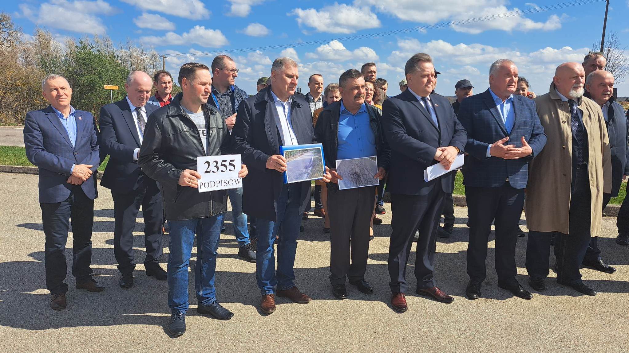 Mieszkańcy Suwalszczyzny protestują przeciwko obniżeniu statusu drogi łączącej Suwałki z gminą Rutka-Tartak