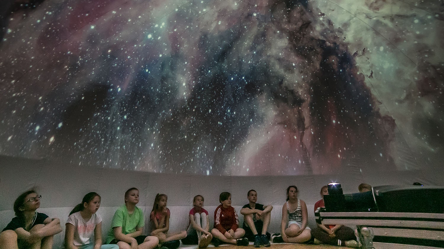 Mobilne planetarium odwiedza kolejne miejscowości w Podlaskiem