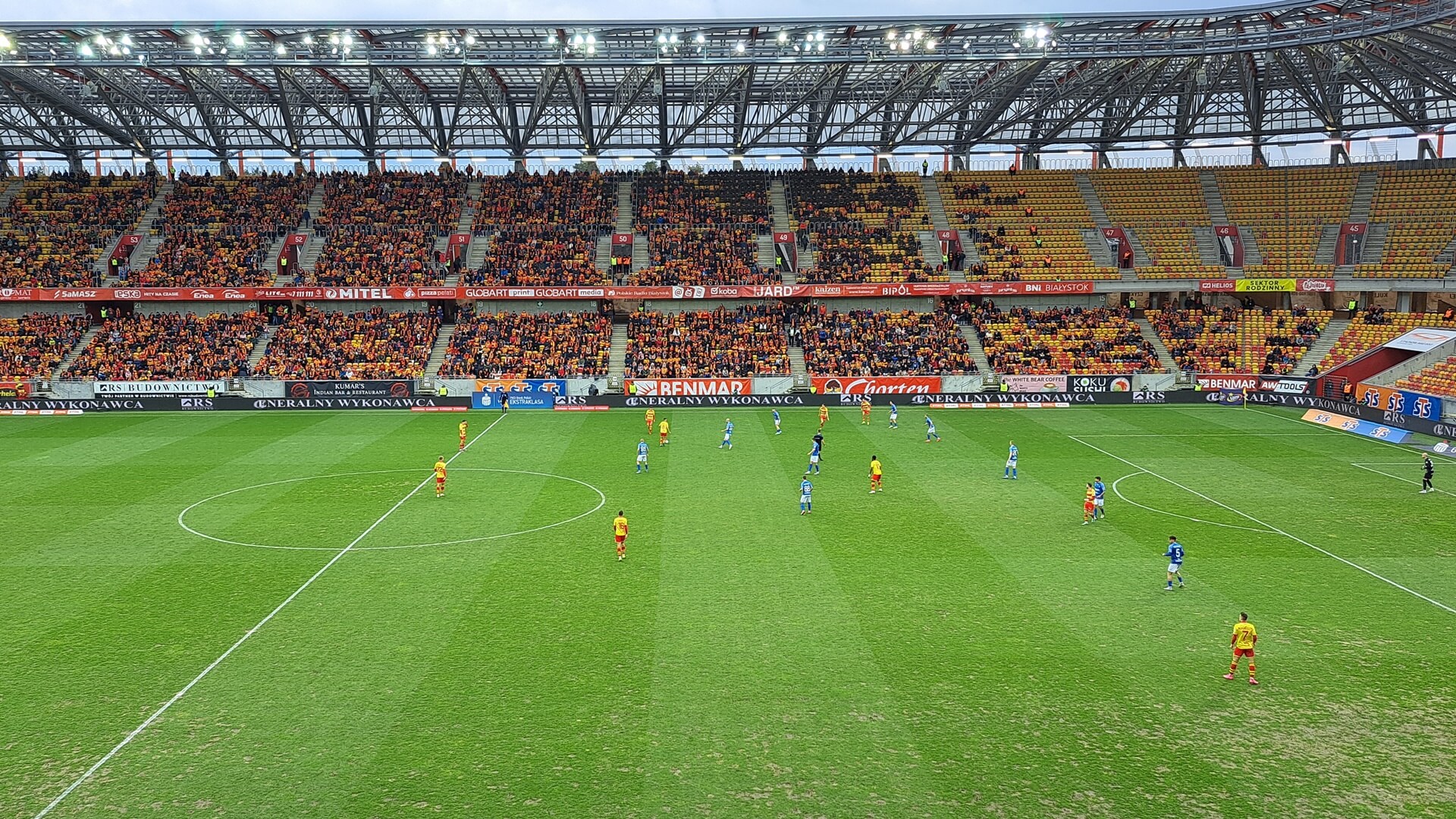 Władze białostockiego stadionu miejskiego odpowiadają na krytykę stanu murawy na boisku