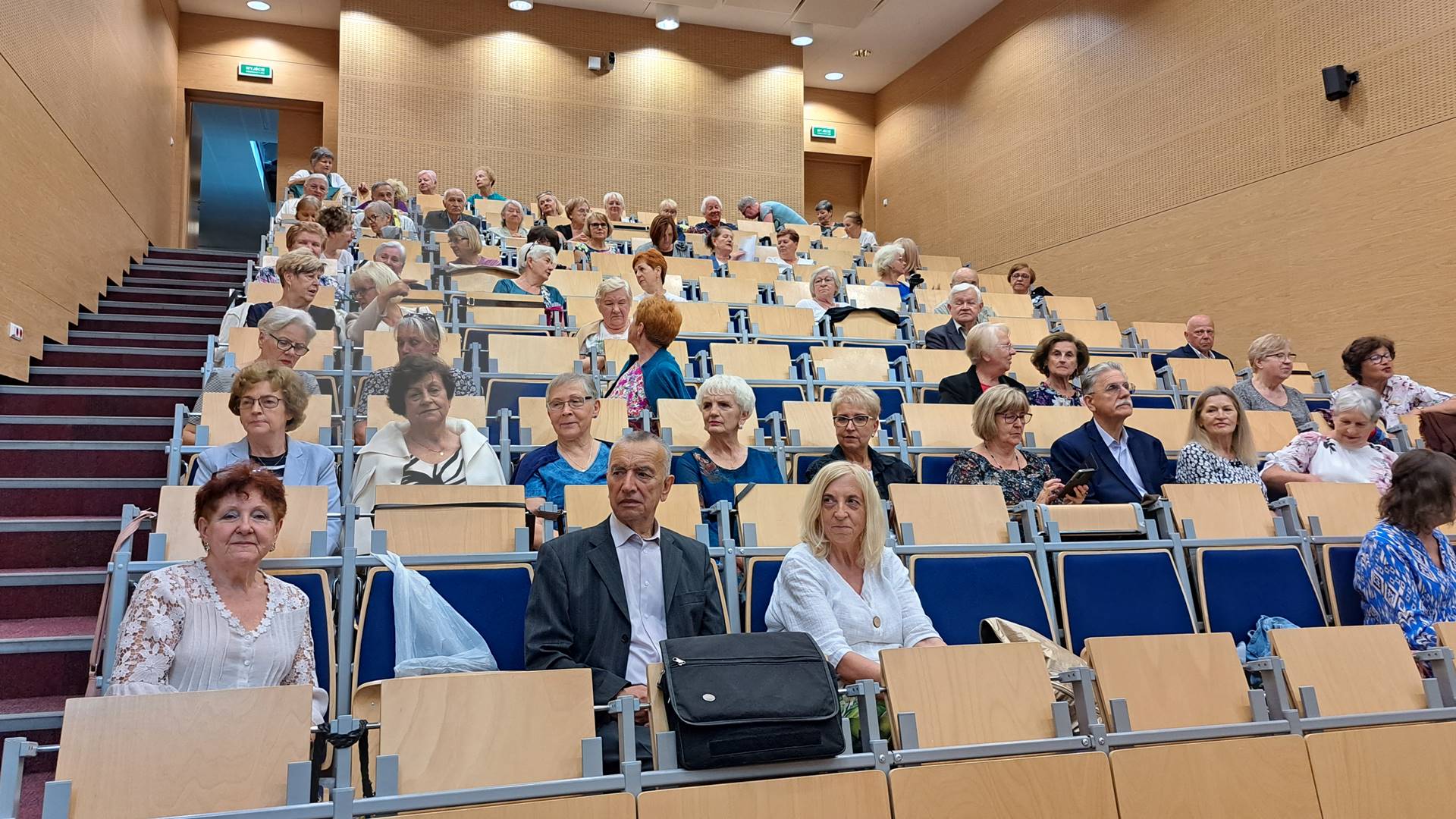 Studenci Uniwersytetu Zdrowego Seniora i Uniwersytetu Profilaktyki Psychogeriatrycznej w Białymstoku odebrali dyplomy