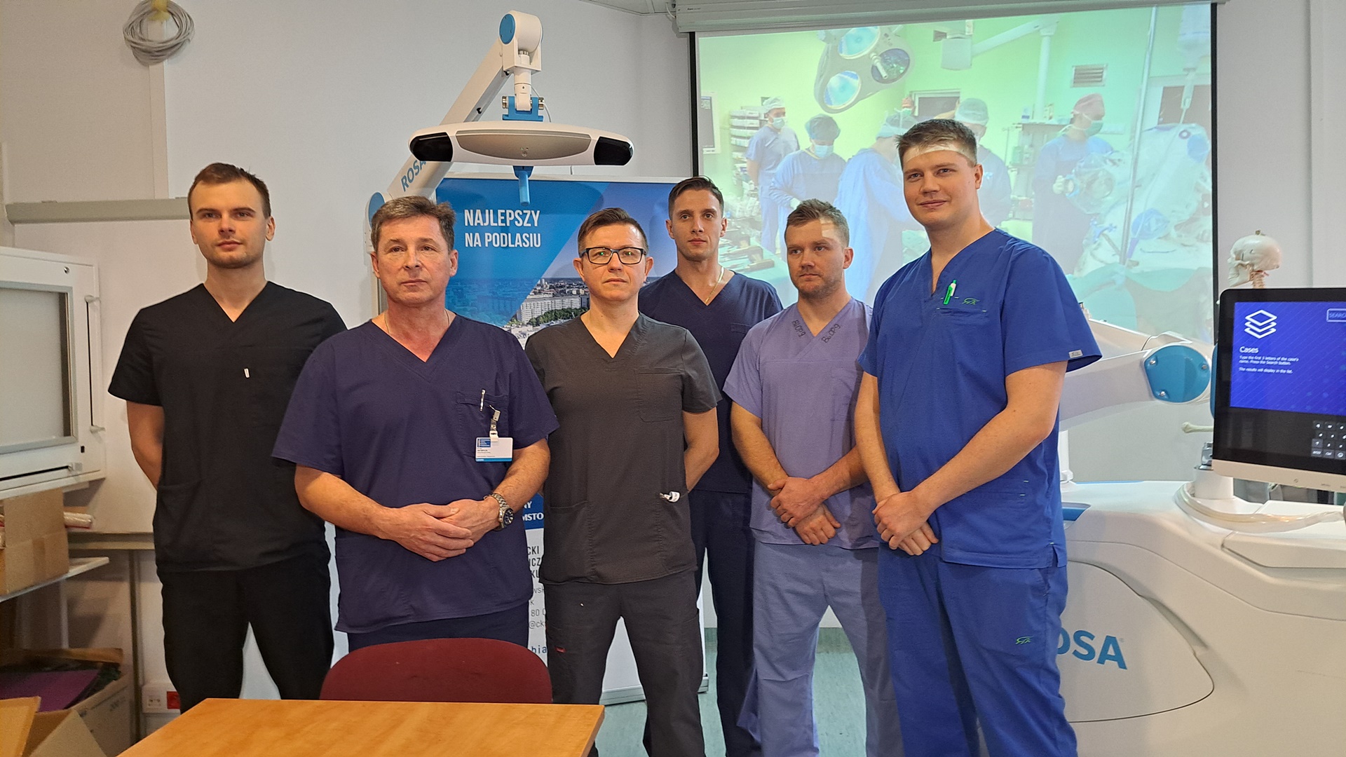 Lekarzy z USK przy operacjach ortopedycznych będzie wspierał specjalistyczny robot