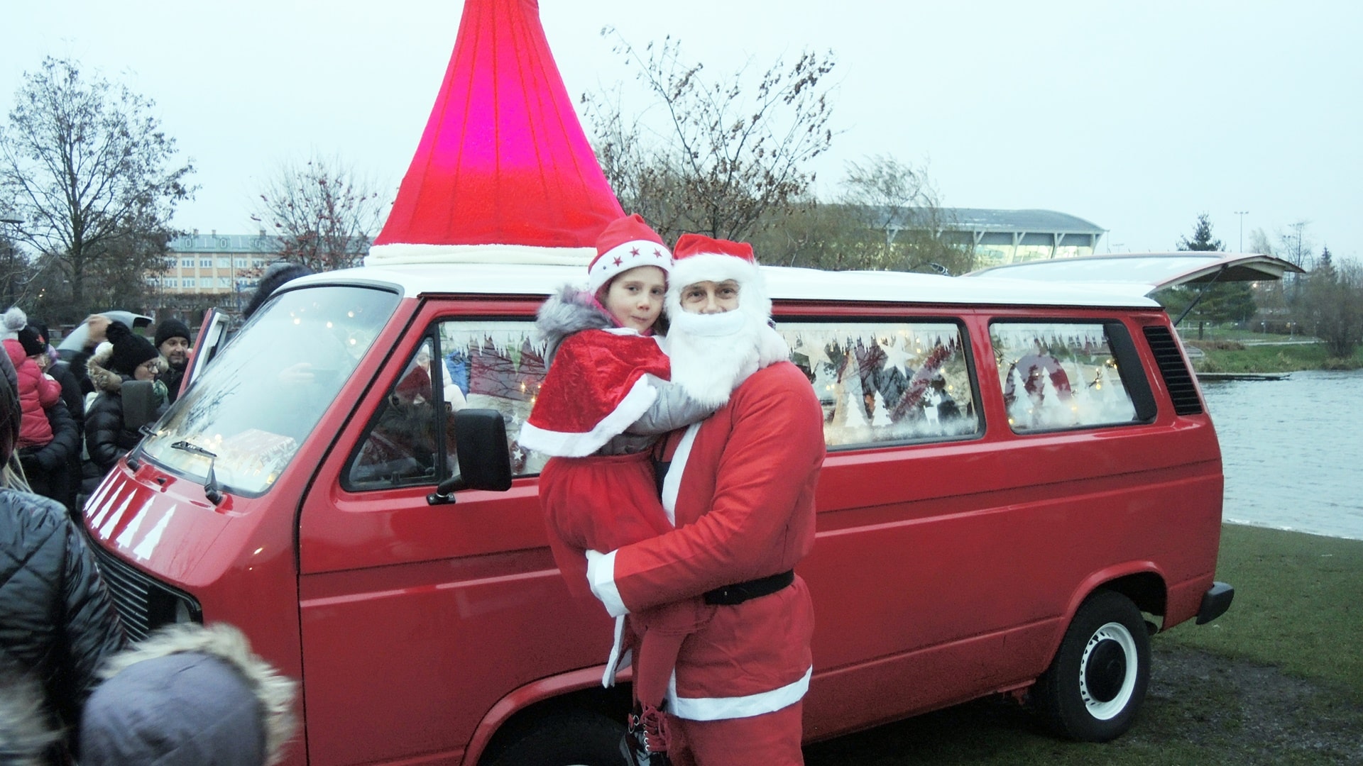 Do Zambrowa zjechali w wyszukanych pojazdach Mikołaje z całej Polski