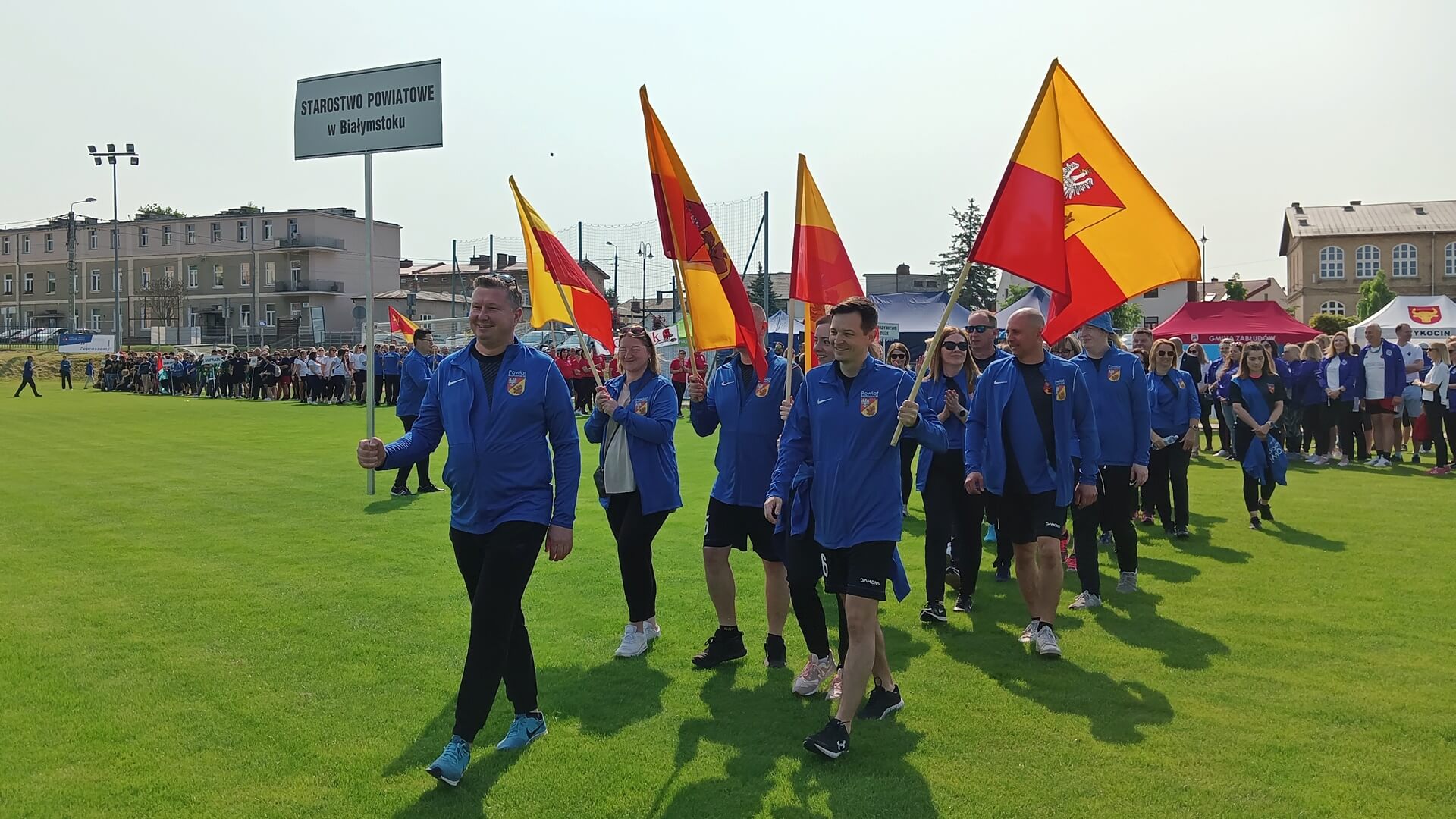 Zamienili marynarki i pantofle na dresy i buty sportowe - urzędnicza Spartakiada w Choroszczy