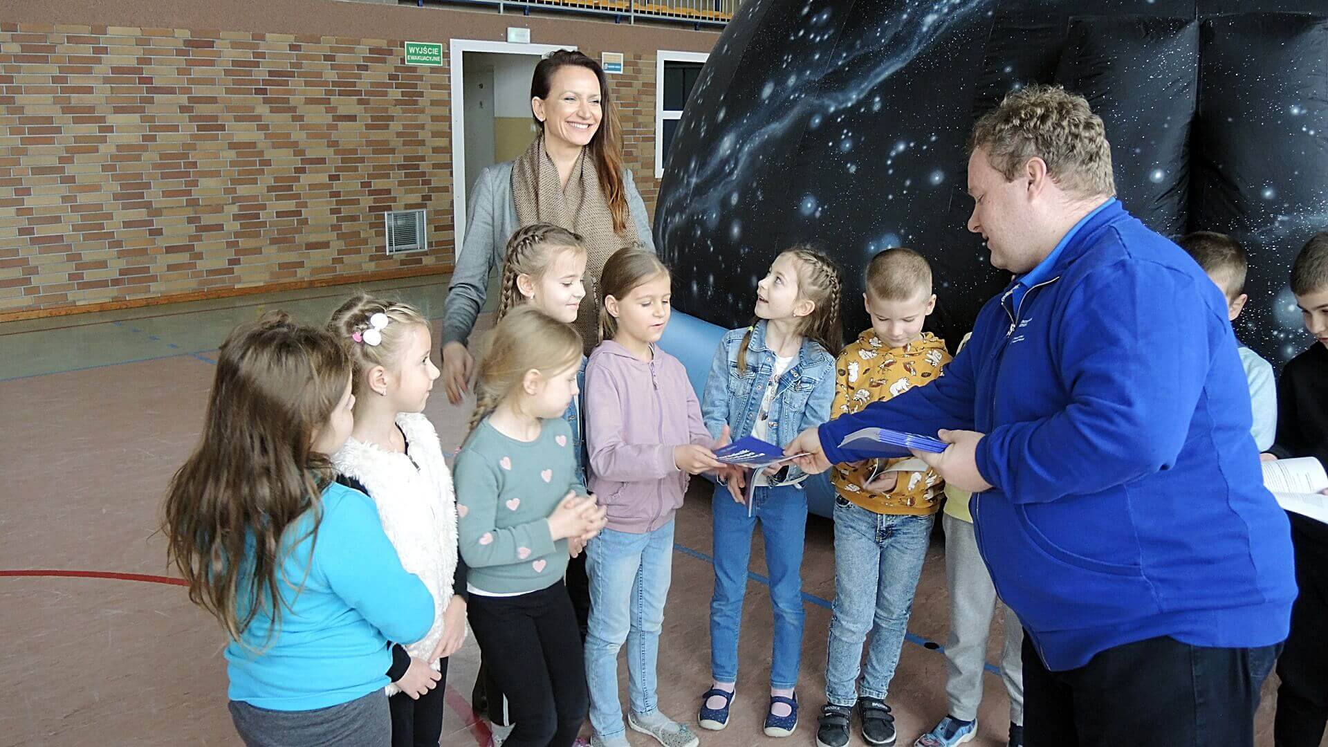 „Plantetobus” - czyli mobilne planetarium w podlaskich szkołach