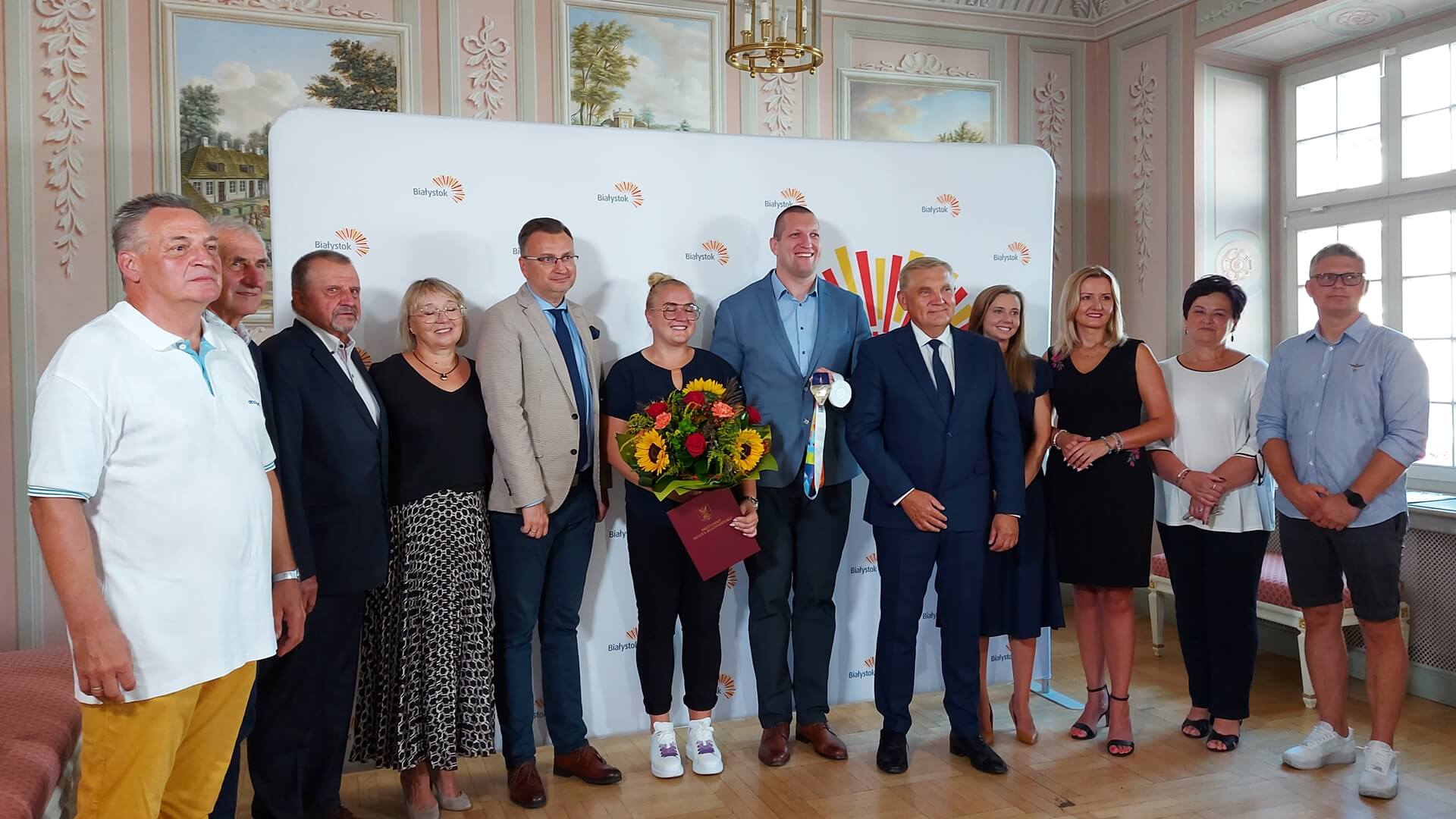 Wojciech Nowicki i Joanna Fiodorow z nagrodami prezydenta miasta