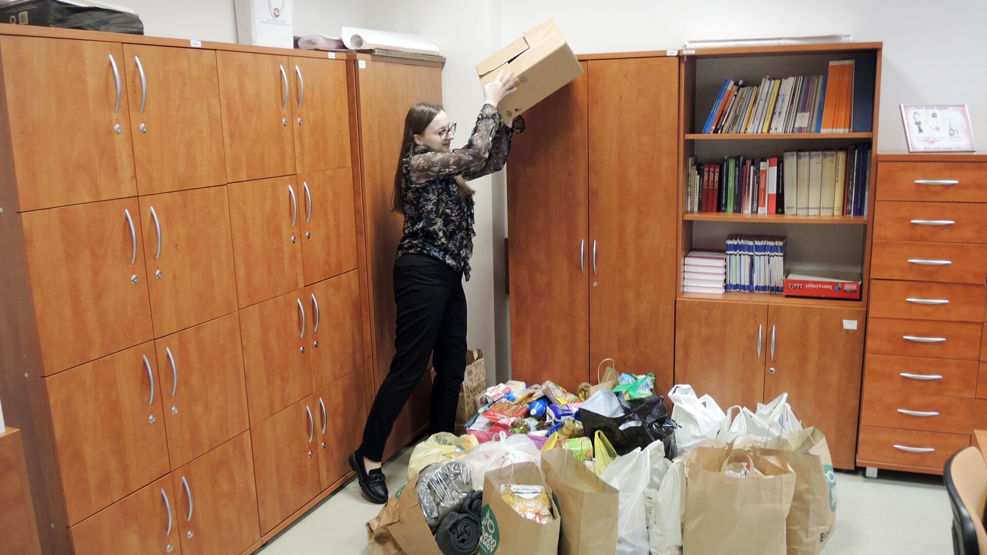 Akademia Nauk Stosowanych w Łomży zbiera dary dla mieszkańców Ukrainy