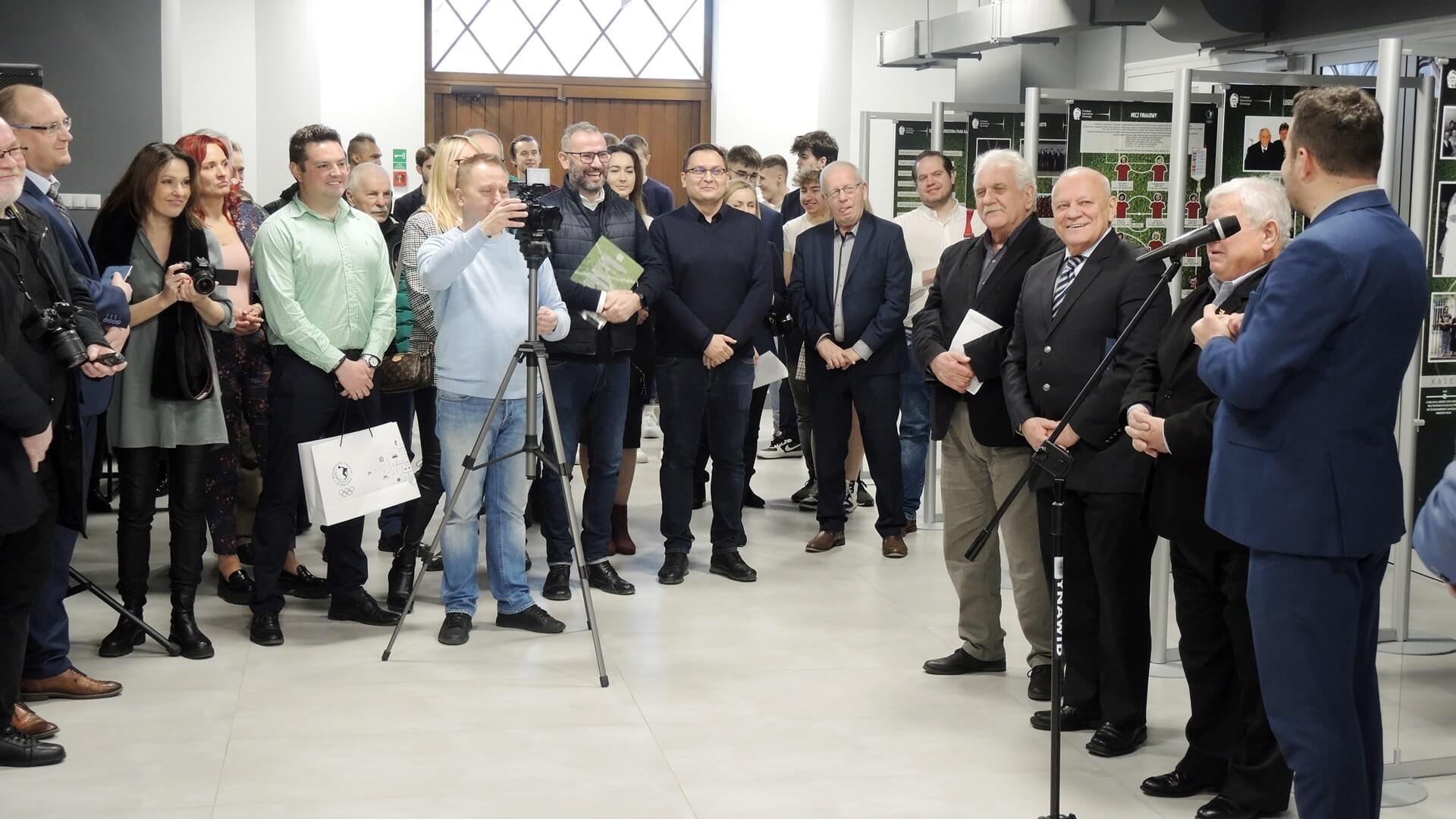 Dwudziestu czterech sportowców odebrało stypendia Prezydenta Łomży