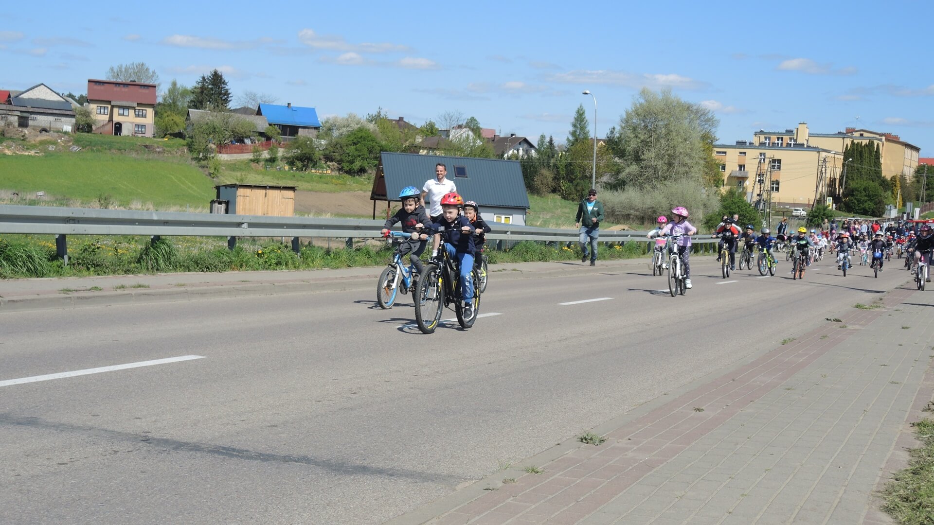 Sportowe świętowania na rowerach w Kuleszach Kościelnych