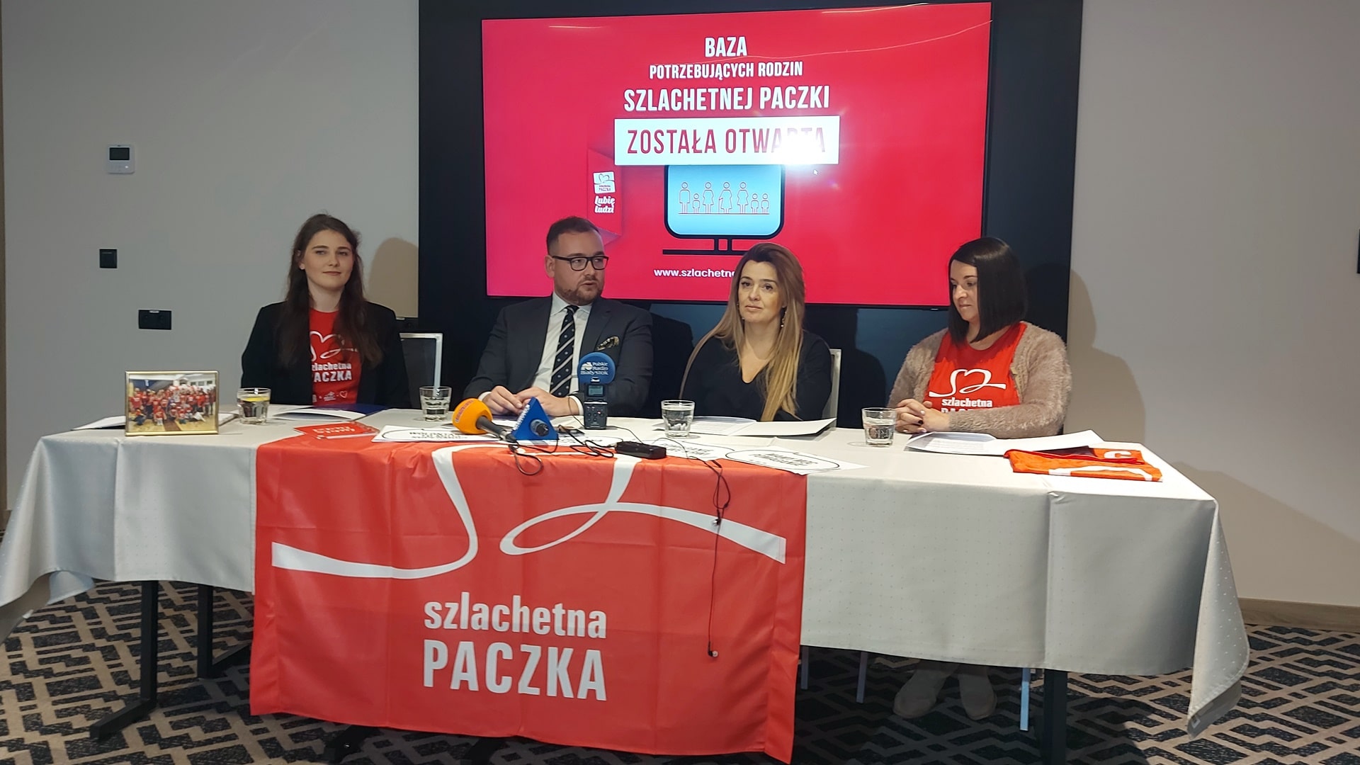 Można już wybierać tych, którym chcemy pomóc - Baza Rodzin Szlachetnej Paczki już otwarta