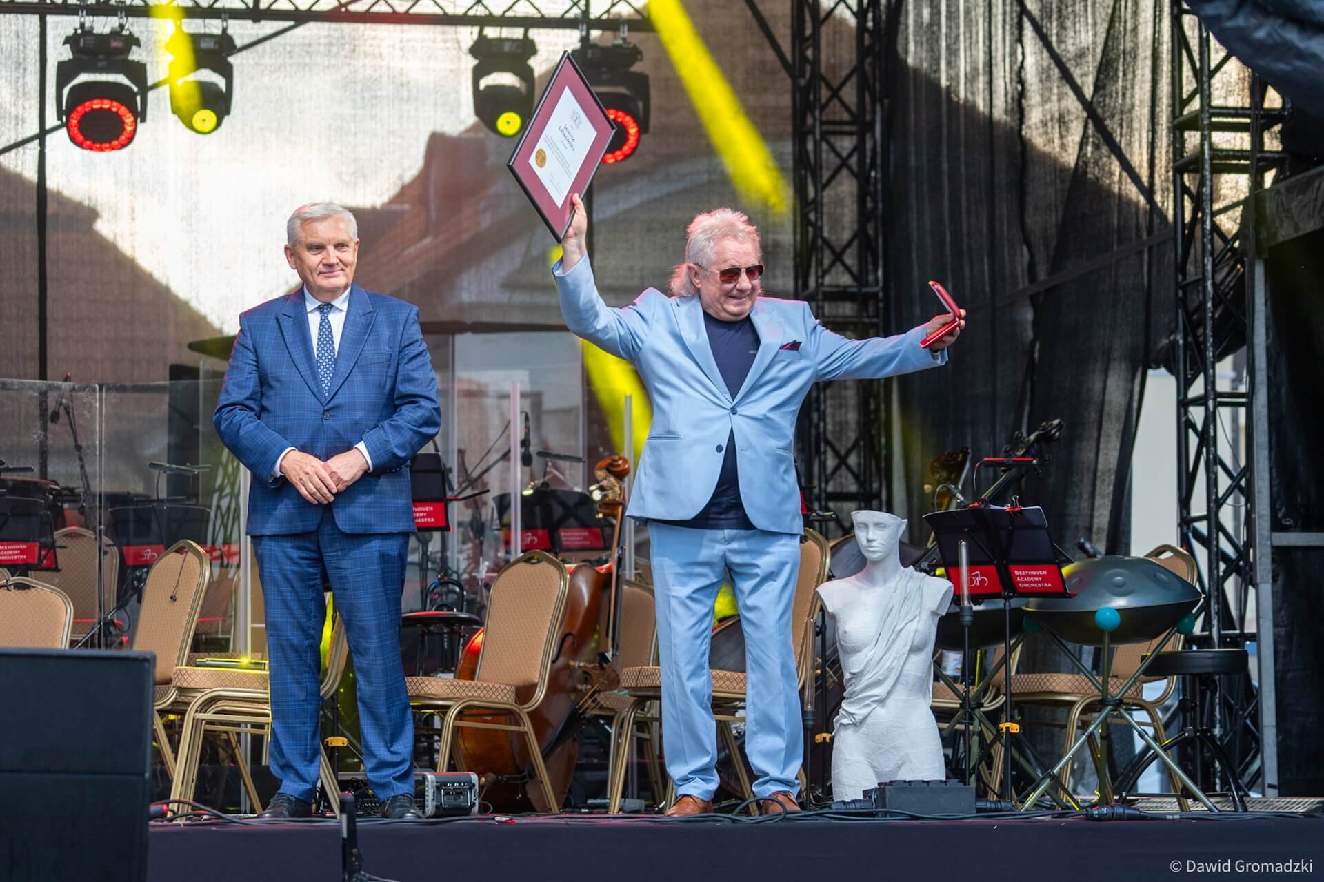 Prezydent Białegostoku wręczył honorowe odznaczenia za zasługi dla miasta [zdjęcia]