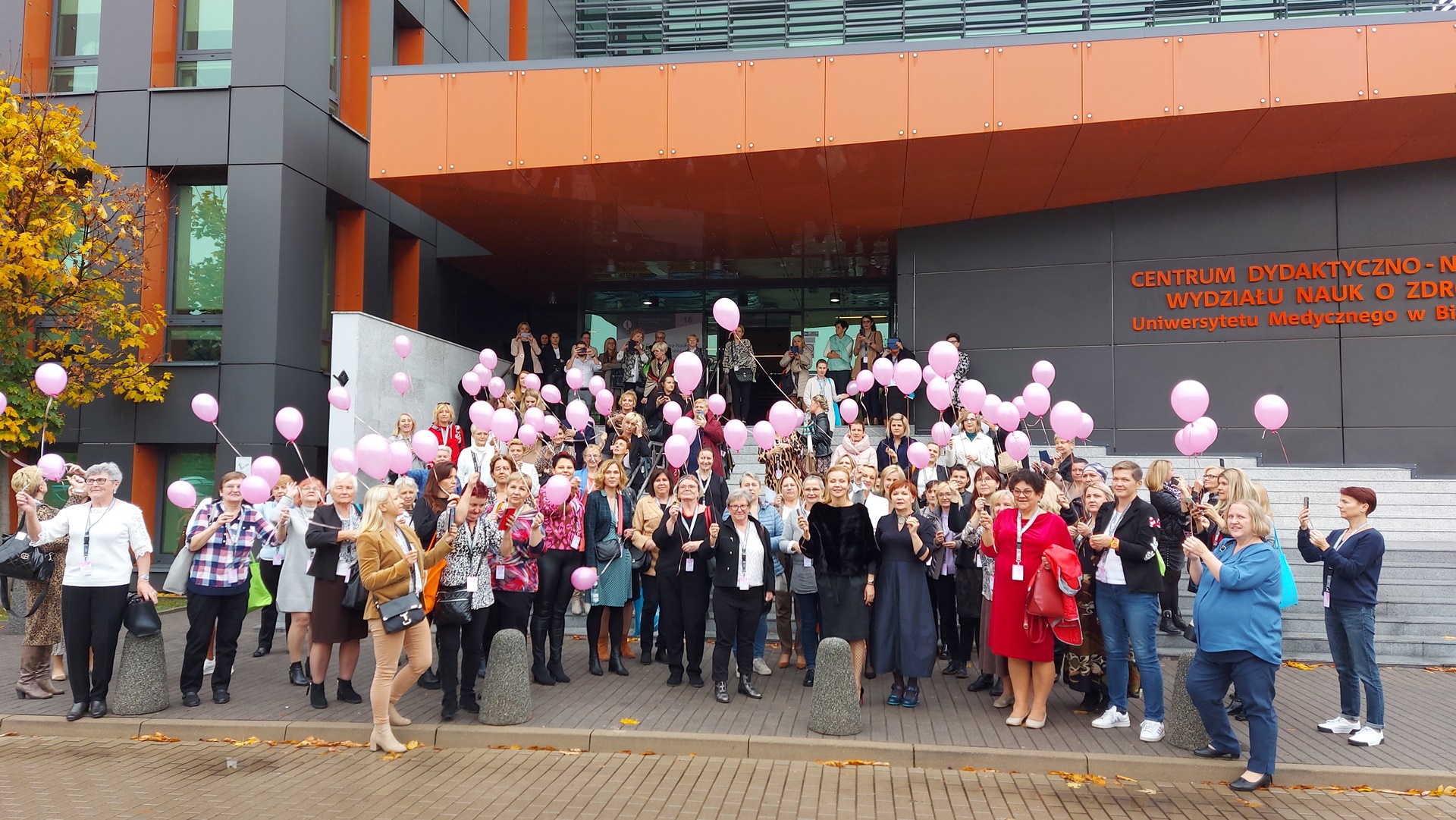 Konferencja dla pacjentek chorych na raka piersi