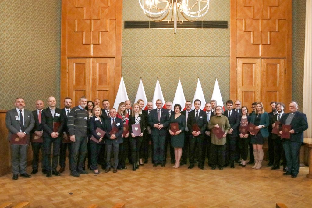 Dwoje badaczy z UwB w Komisji Ewaluacji Nauki