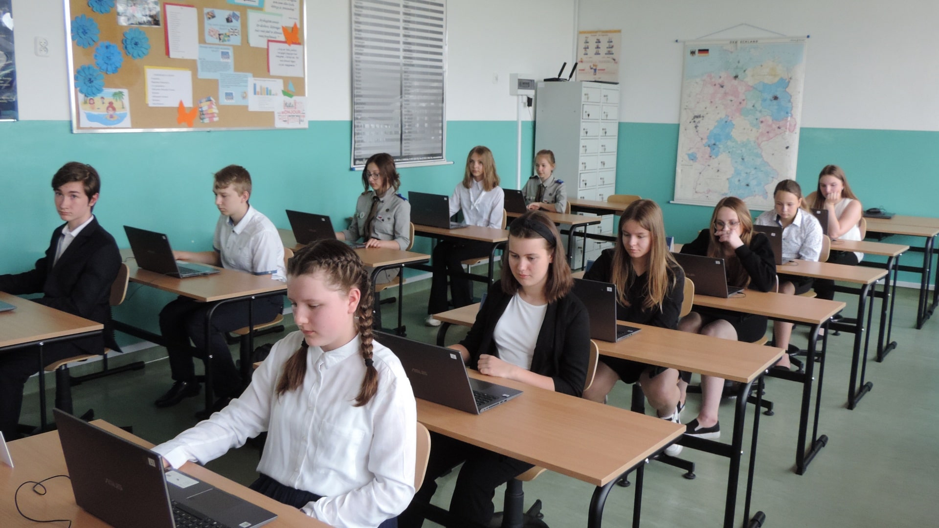 Uczniowie z Wizny sprawdzali swoje kompetencje cyfrowe