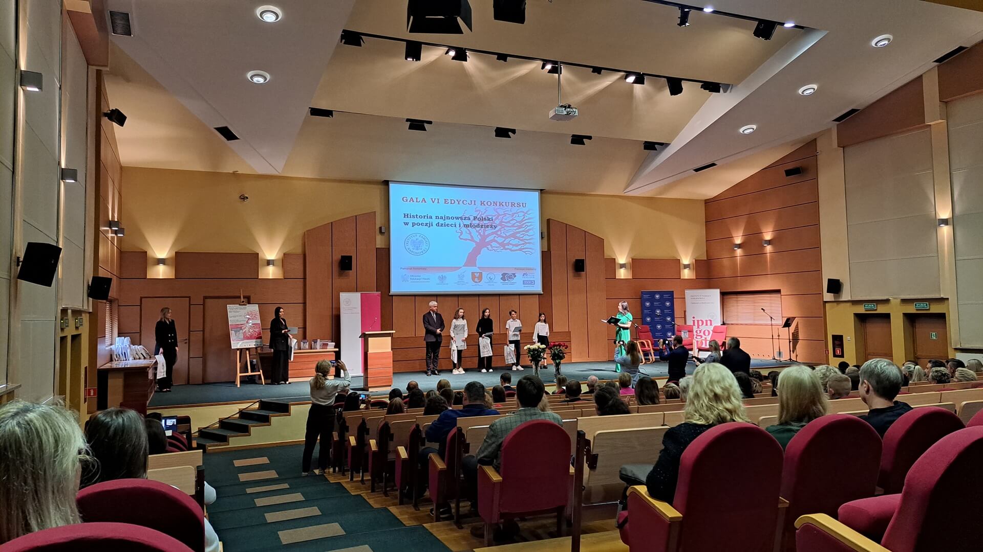 Wiemy już, kto otrzymał nagrody i wyróżnienia w konkursie "Historia najnowsza Polski w poezji dzieci i młodzieży"