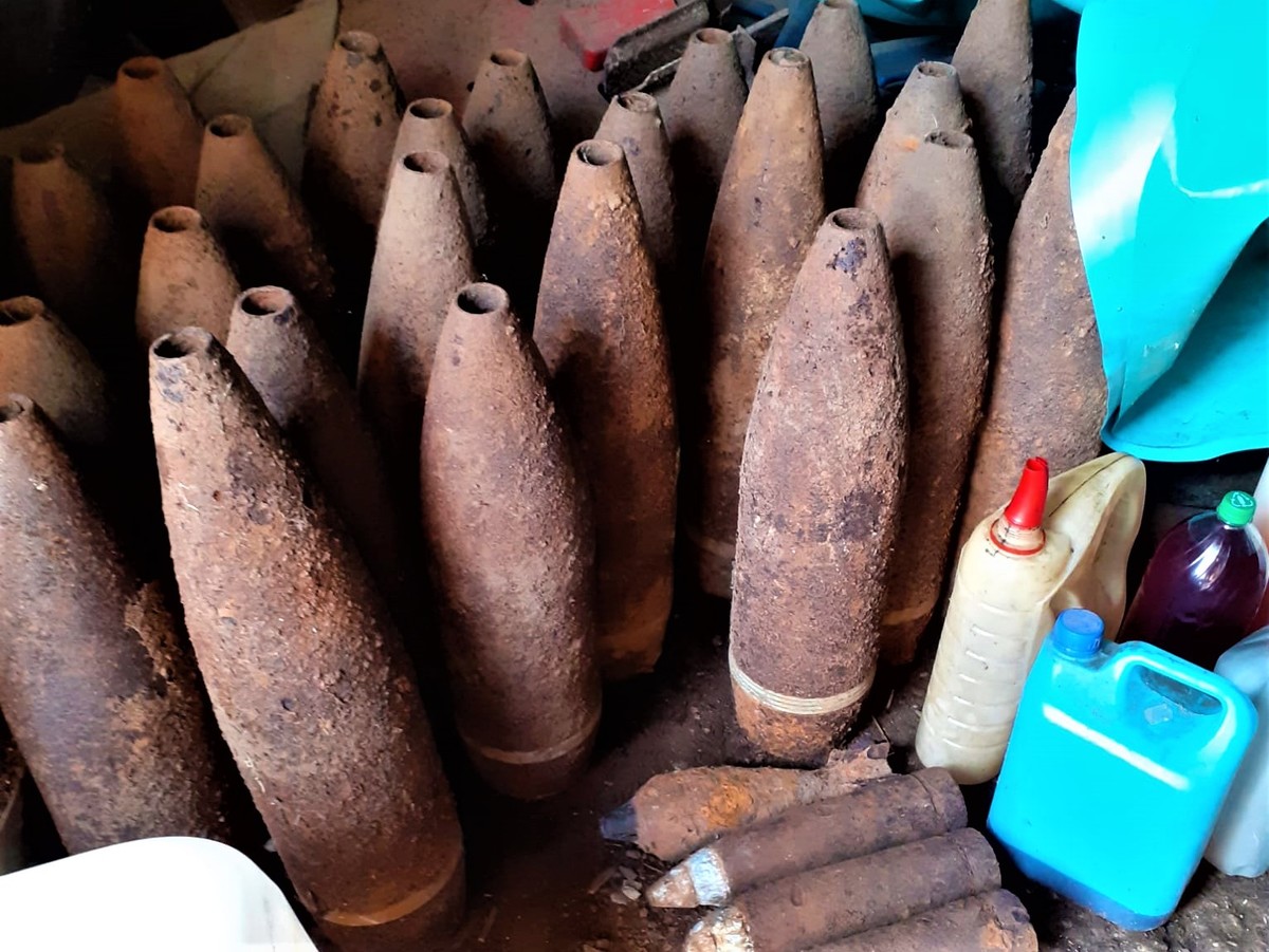 Podlascy policjanci zabezpieczyli ponad 800 kg materiałów wybuchowych na jednej z posesji