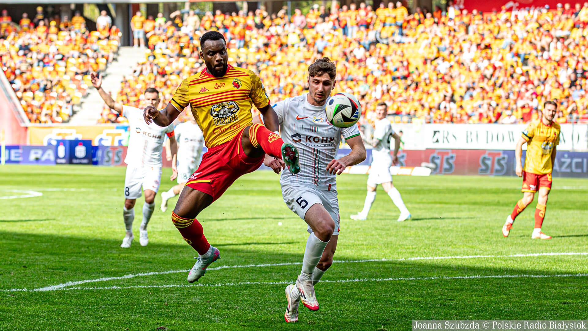 Karny i gol w końcówce. Jagiellonia Białystok traci punkty z Zagłębiem Lubin [zdjęcia, wideo]