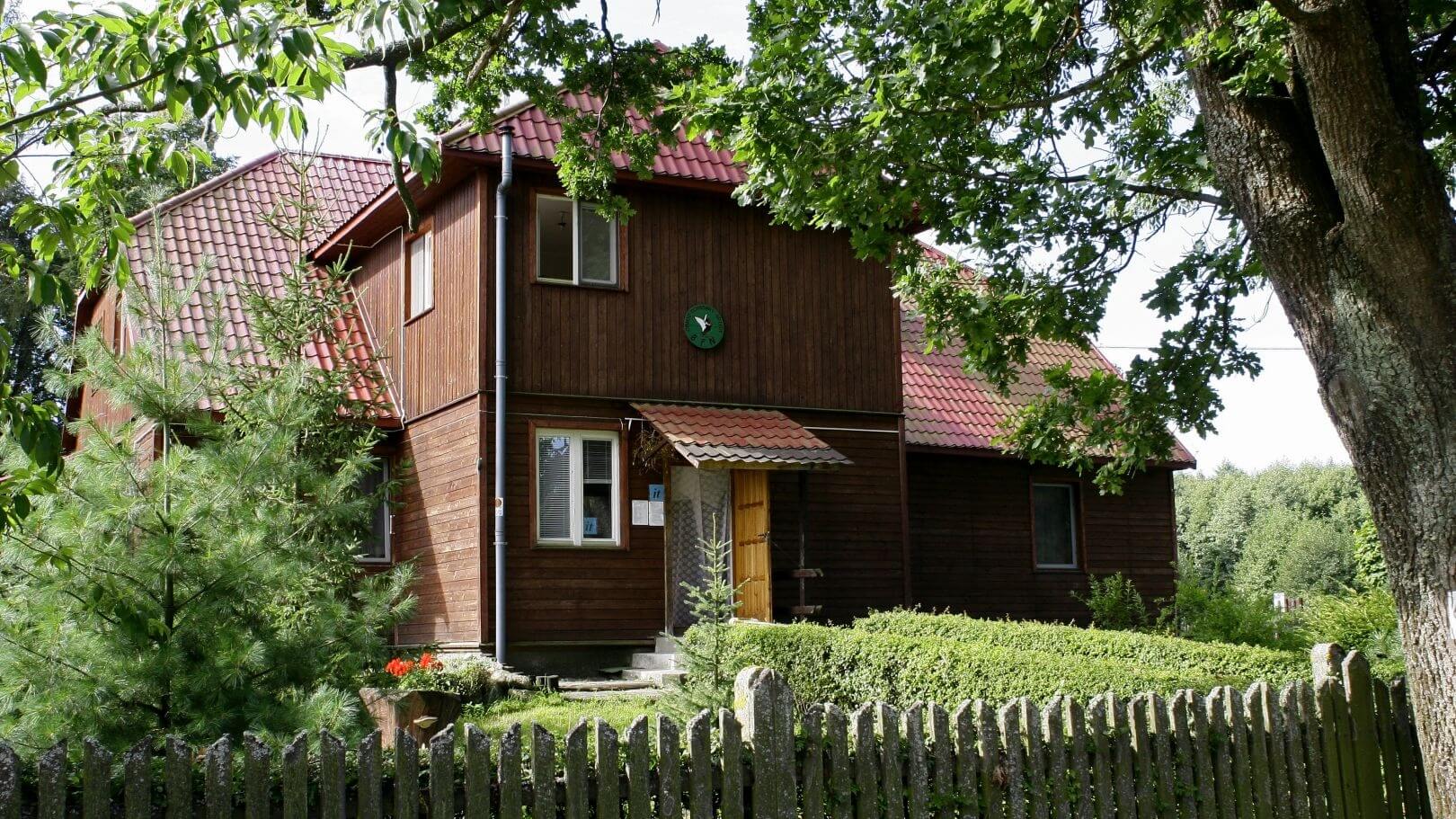 Nowe leśniczówki w Biebrzańskim Parku Narodowym. Stare obiekty do rozbiórki