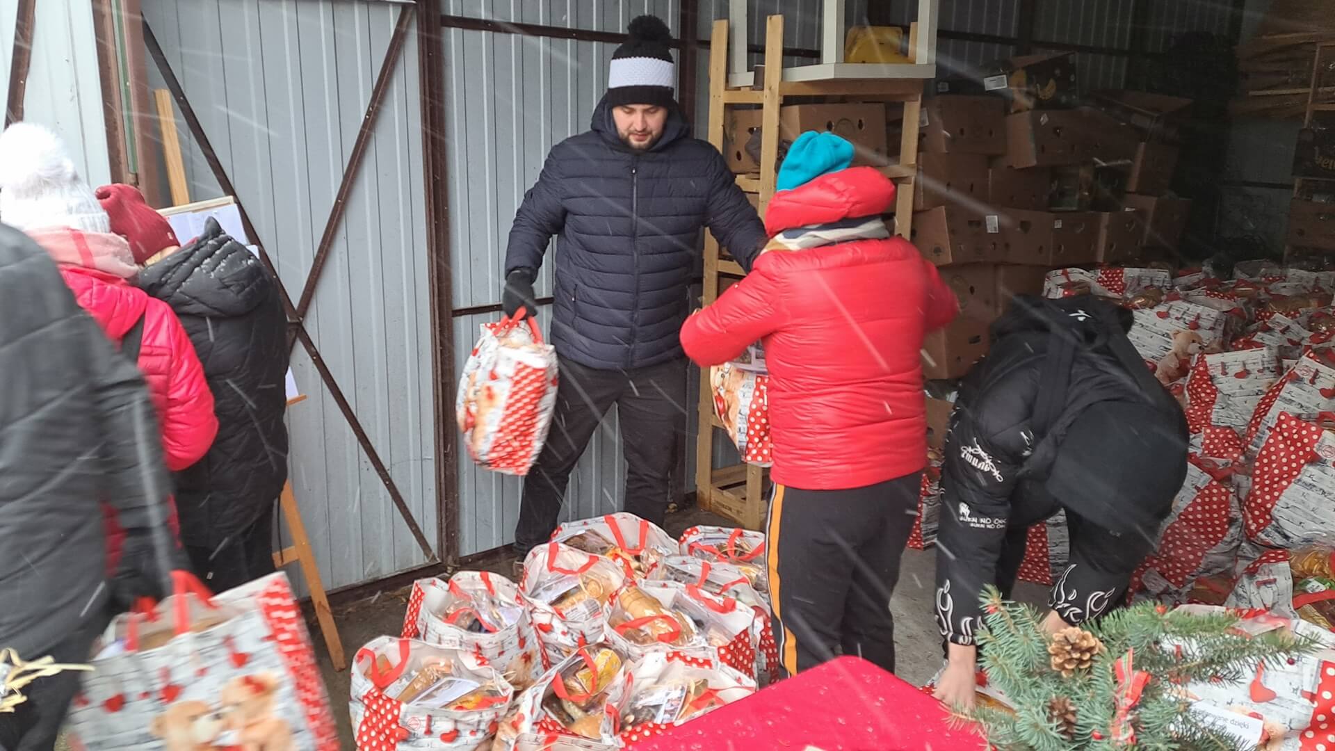 Stowarzyszenie "Droga" przygotowało tysiąc świątecznych paczek dla potrzebujących