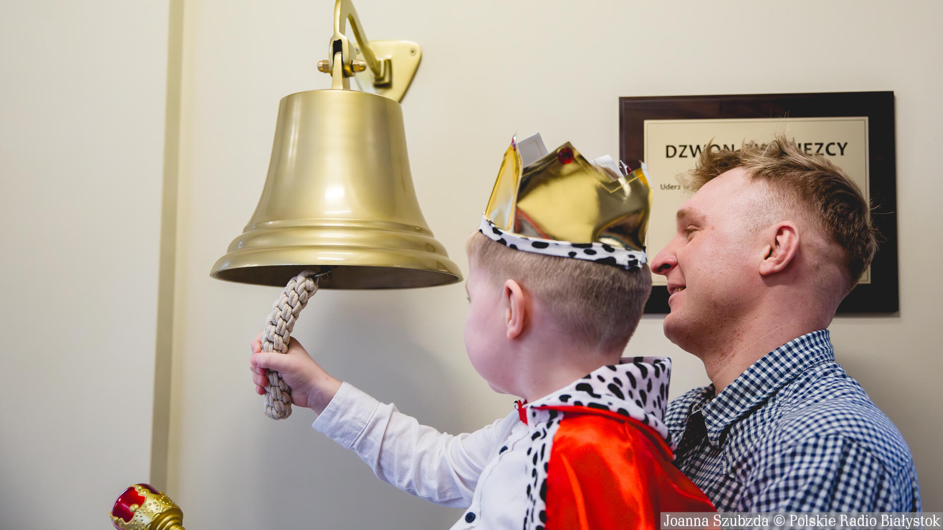 Na onkologii w białostockim Uniwersyteckim Dziecięcym Szpitalu Klinicznym znów rozległ się dźwięk Dzwonu Zwycięzcy [zdjęcia]