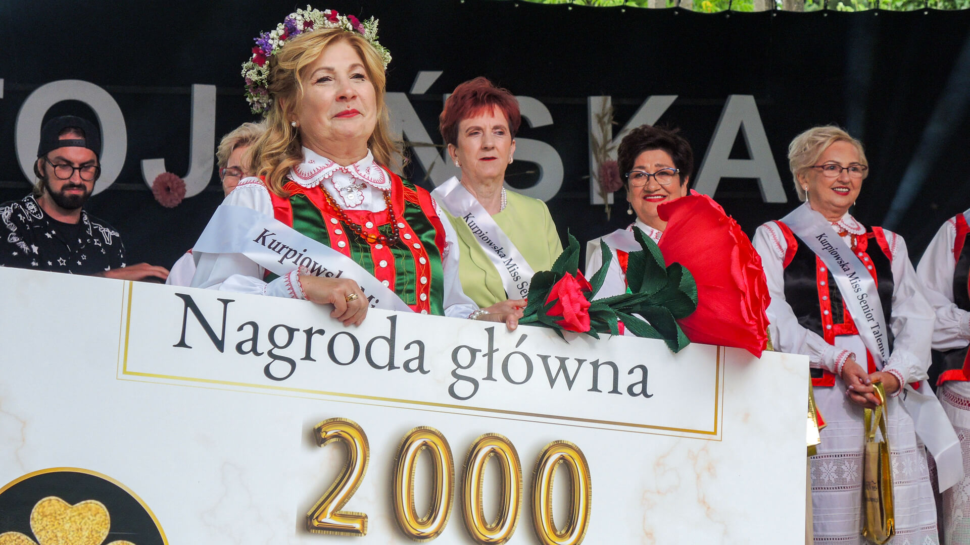 Siedemnaście pań, mnóstwo uśmiechów. Kurpiowska Miss Senior 2025 wybrana [zdjęcia]